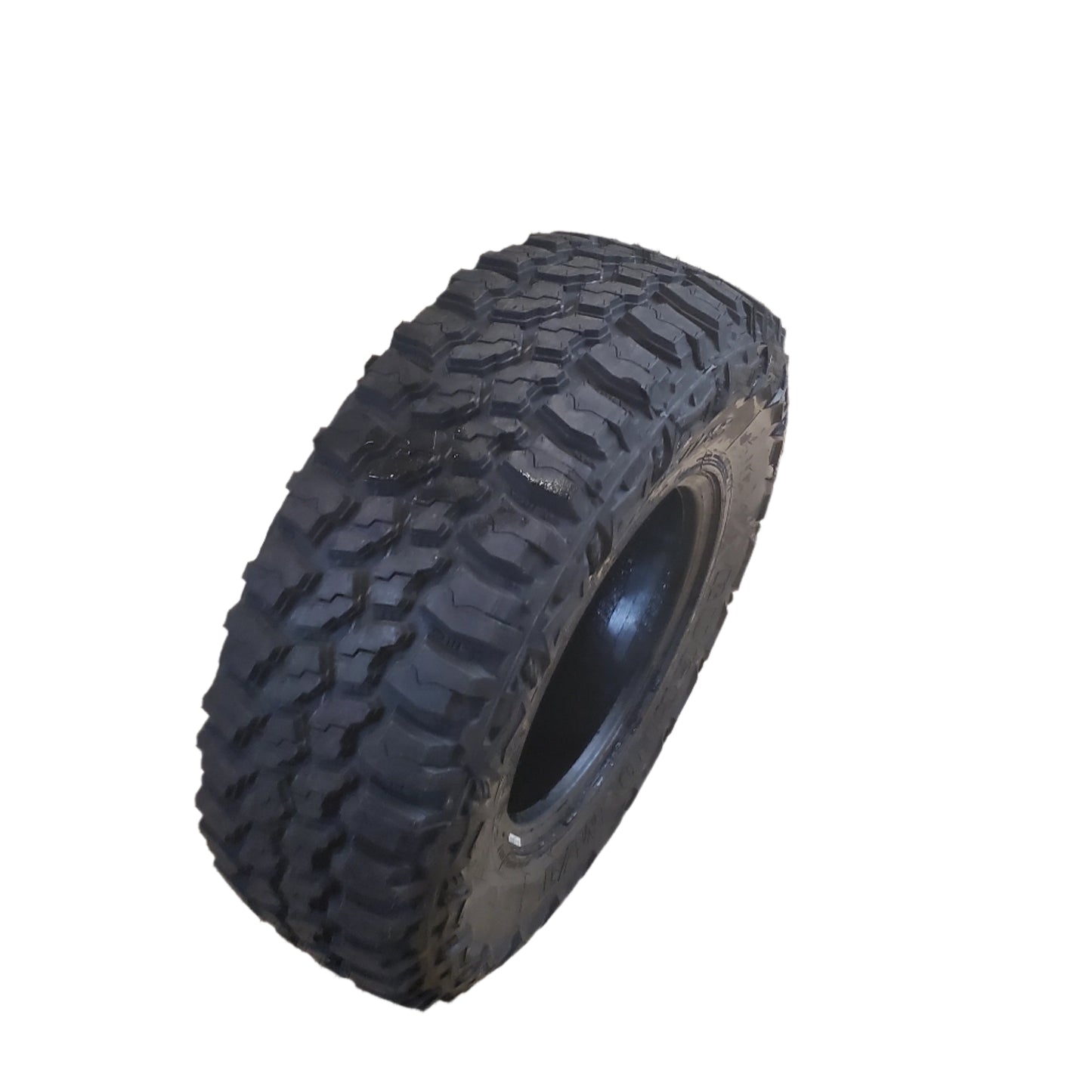 AMERICUS RUGGED M/T BSW LT 31 10.5 15 109Q 6PLY MUD TERRAIN TIRE AMD2463