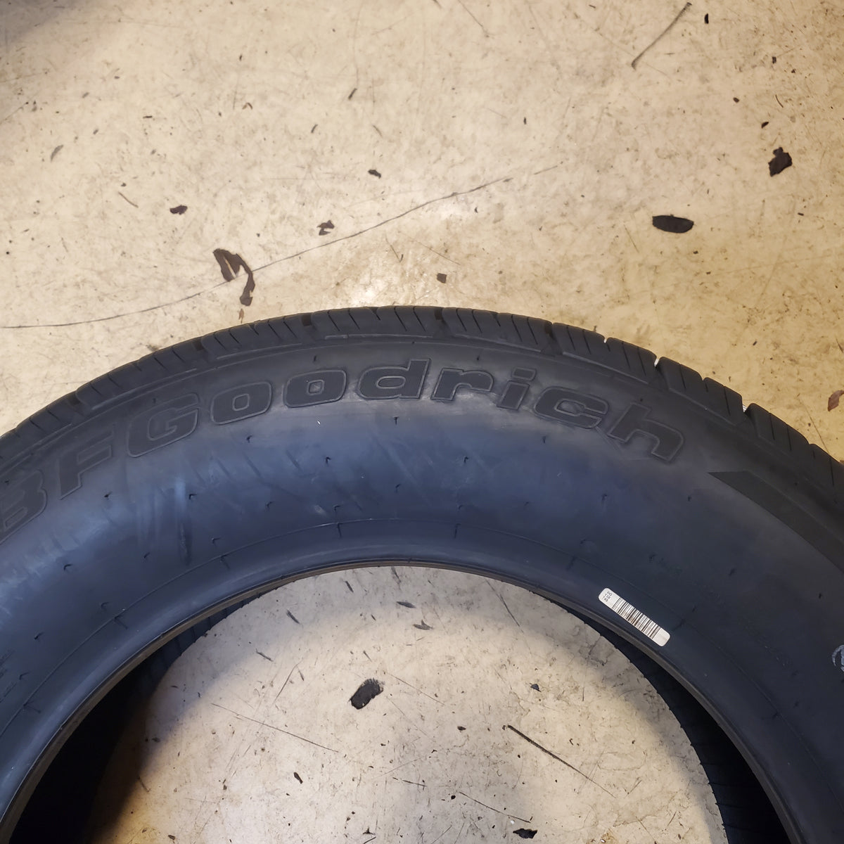 BFGOODRICH ADVANTAGE CONTROL BSW P 235 65 17 104H ALL SEASON TIRE 28399