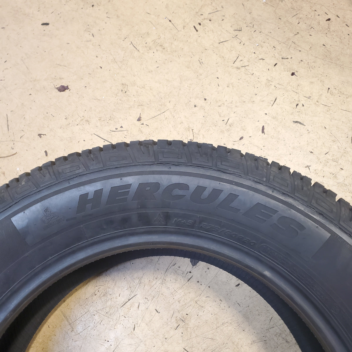 HERCULES AVALANCHE TT BSW LT 275 60 20 115T SL WINTER CAR TIRE 1765