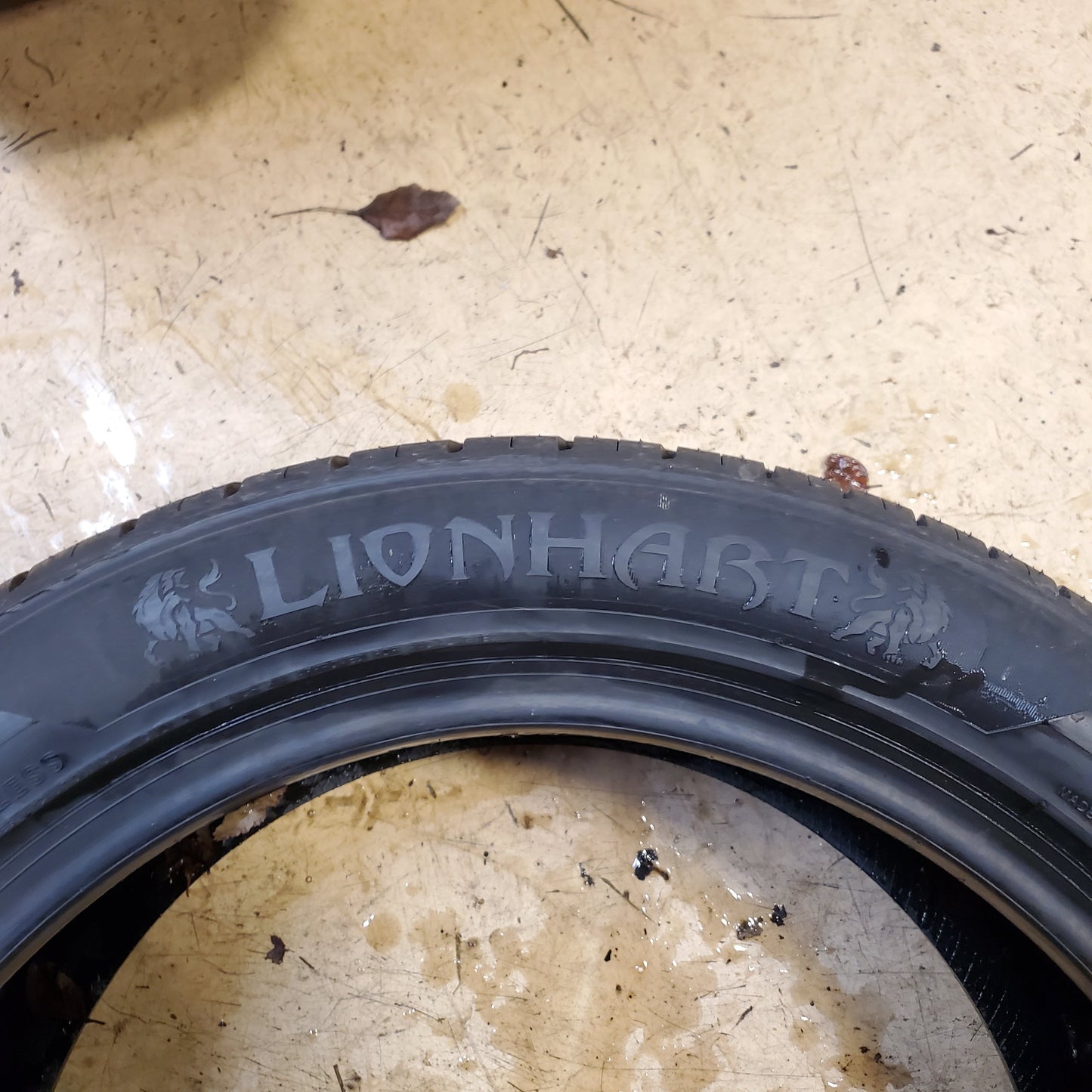 LIONHART LH-503 BSW 225 50 18 99W XL ALL SEASON CAR TIRE LHST5031850020