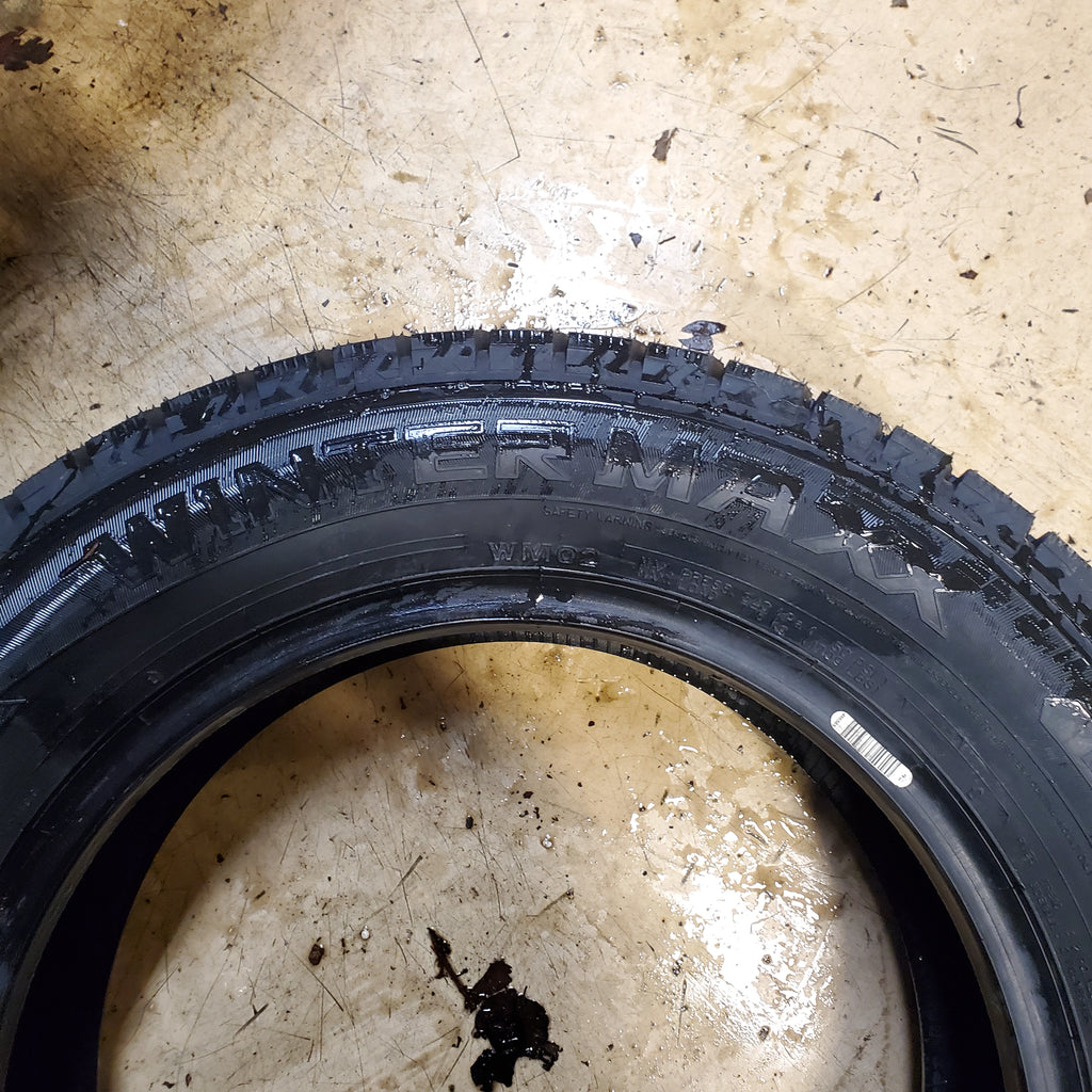 DUNLOP WINTER MAXX BSW 215 60 16 99T 234451 WINTER CAR TIRE  234451
