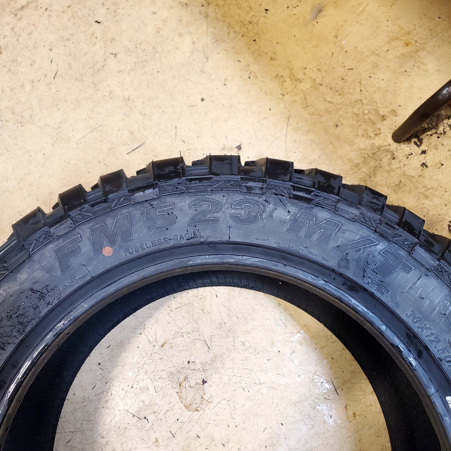 KPATOS FM523 M/T BSW LT 33 12.50 20 114Q 10 PLY MUD TRUCK TIRE T00376H