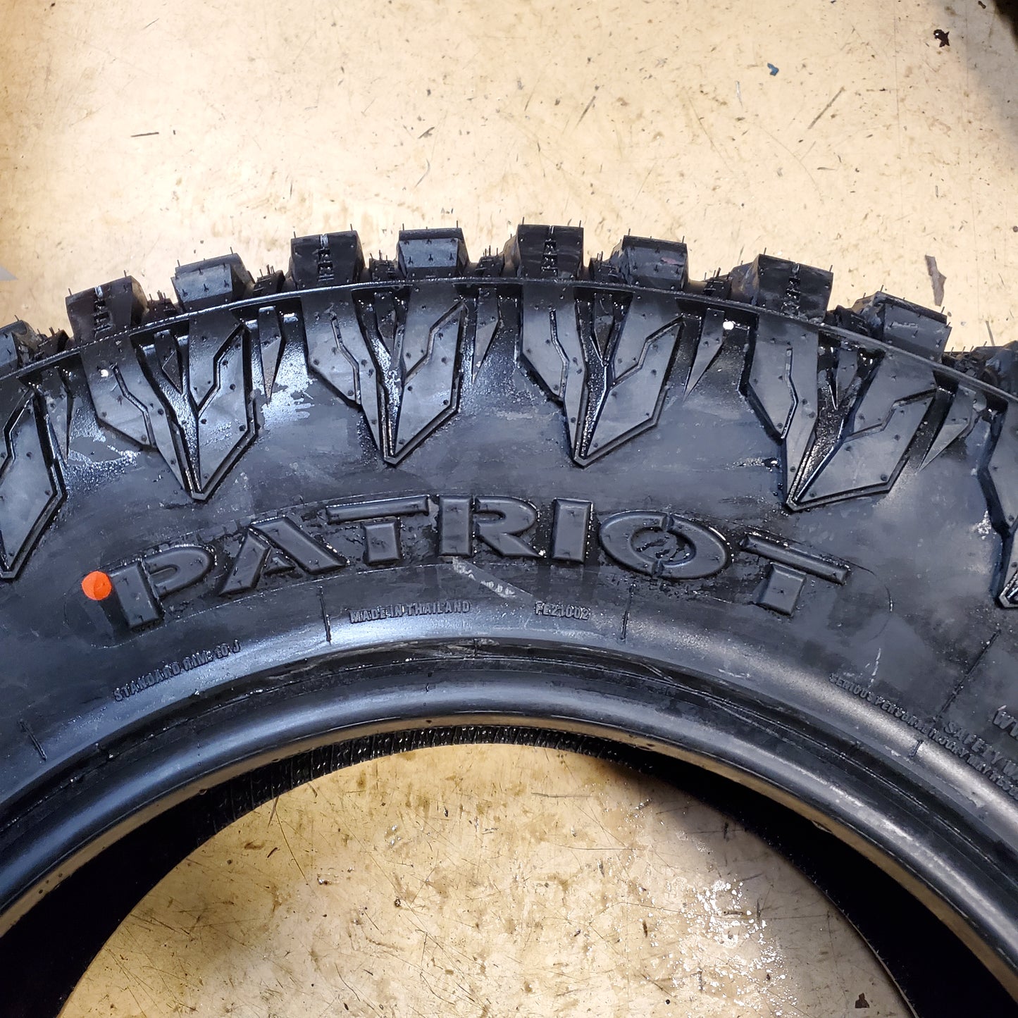 PATRIOT RUGGED TERRAIN BSW LT 37 12.50 20 126Q 10PLY TRUCK TIRE PASYTH0224