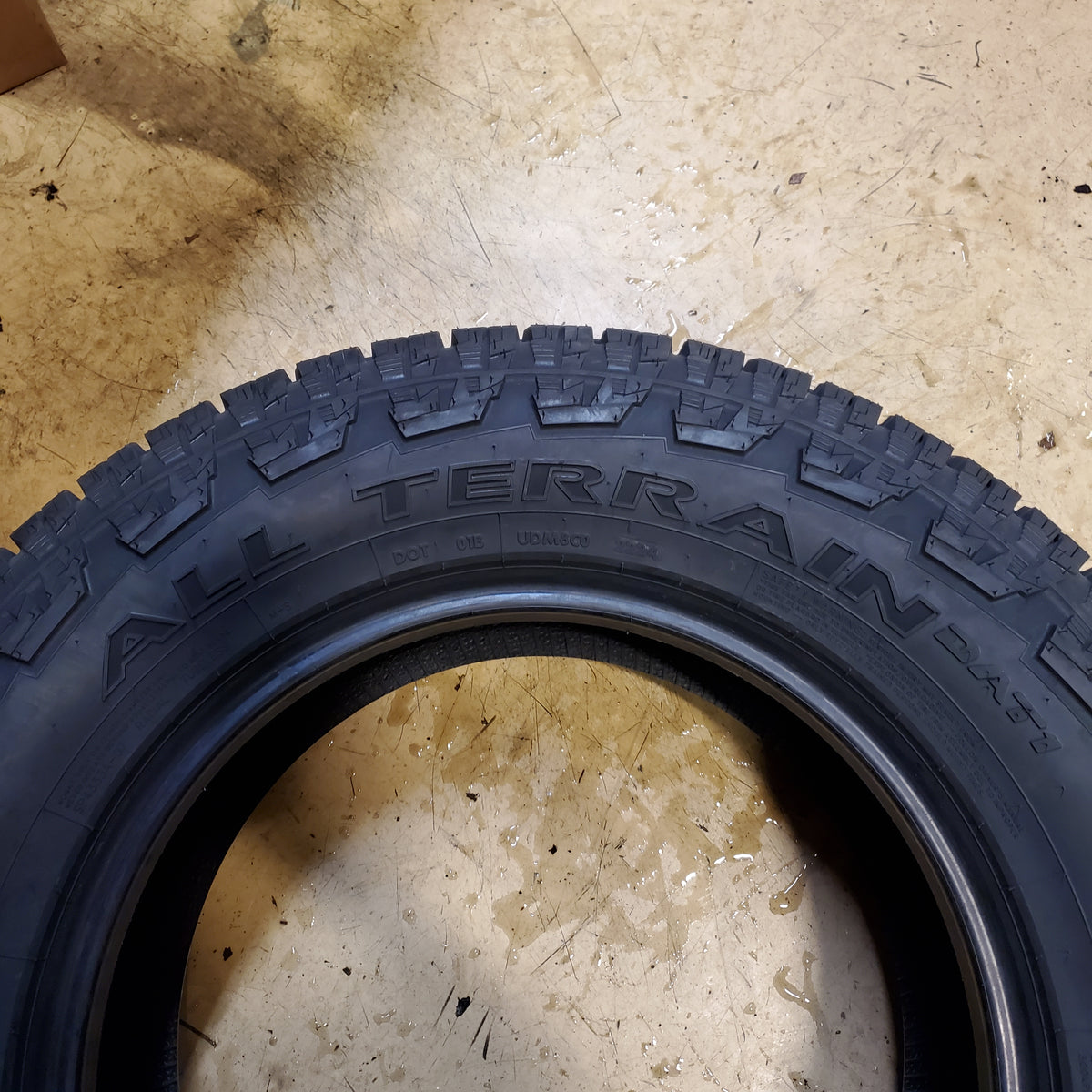DEXTERO ALL TERRAIN DAT1 BSW 265 65 17 112T TRUCK TIRE 100UAY614