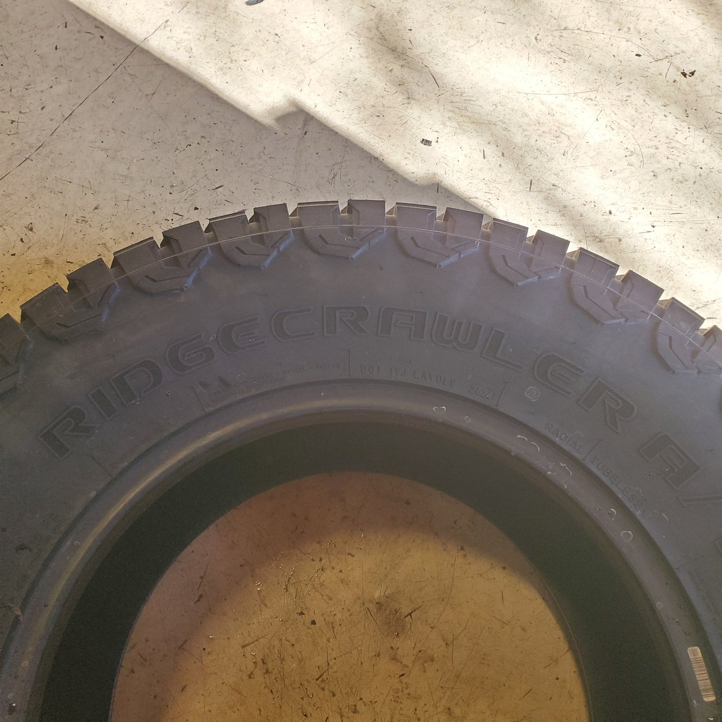 BLACKHAWK RIDGECRAWLER A/T BSW LT 35 12.50 18 123R 10PLY TRUCK TIRE 4120879V