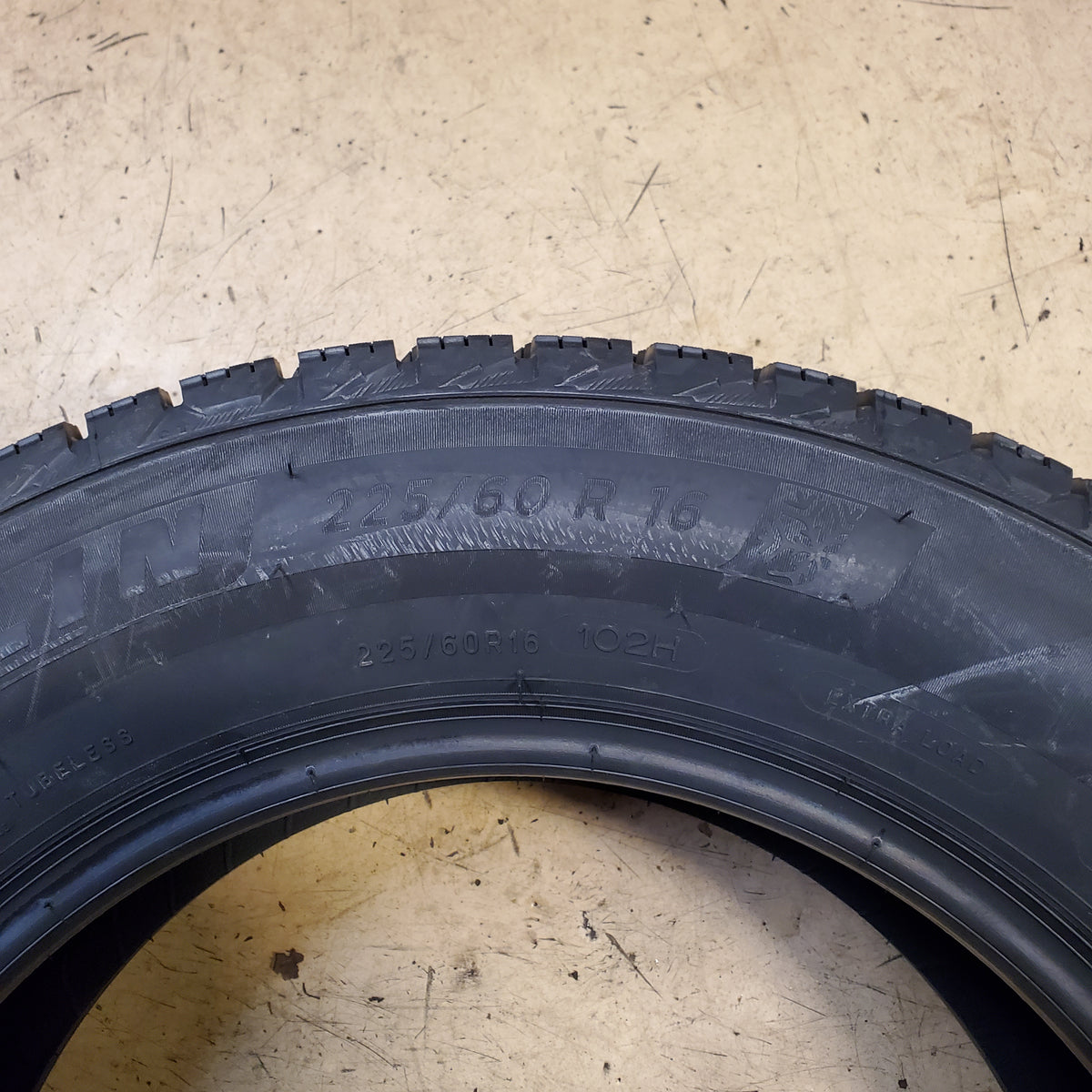 MICHELIN X-ICE SNOW BSW 225 60 16 102H XL WINTER TIRES 09820