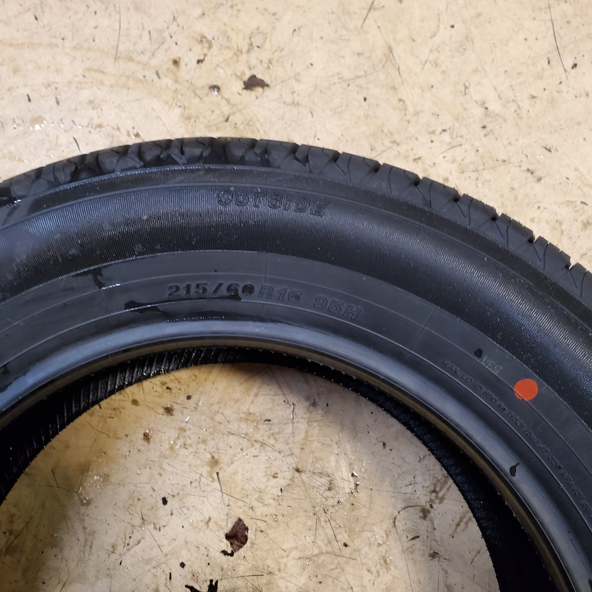 YOKOHAMA AVID ASCEND GT BSW 215 60 16 95H ALL SEASON TIRE 110132717
