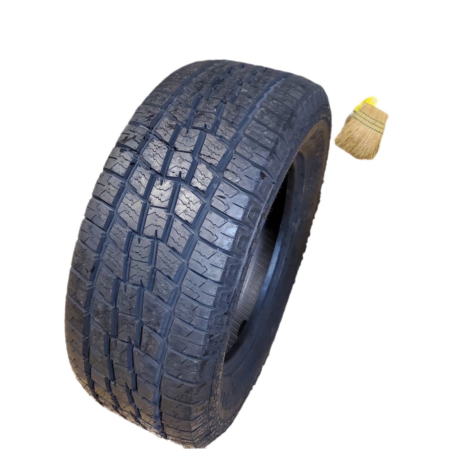 LANDGOLDEN LGT57 A/T BSW LT 325 60 20 126/123S 10 PLY TIRE 841623132866