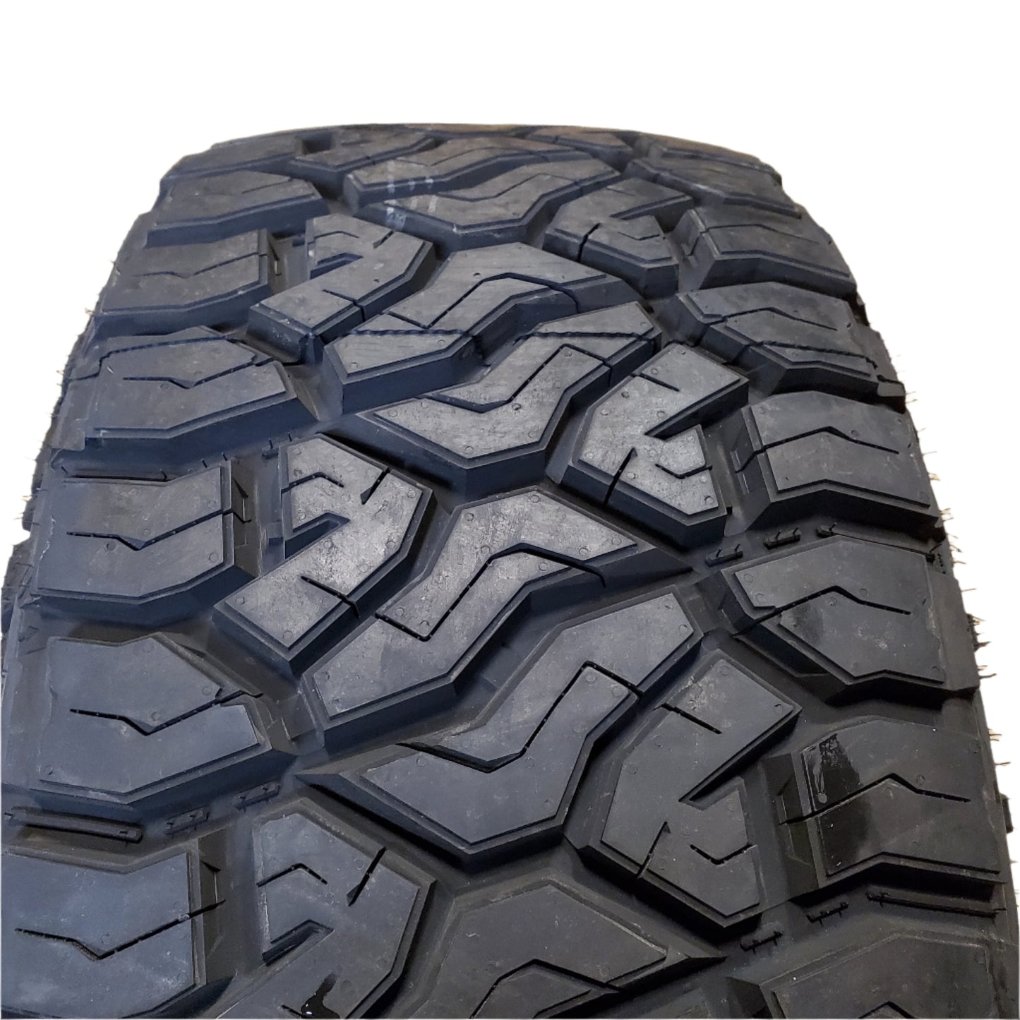 VENOM POWER TERRA HUNTER R/T+ BSW LT 33 12.50 18 118Q 10 PLY TIRE TVPRT06NL