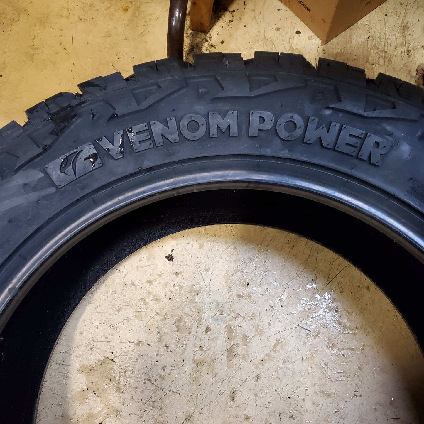 VENOM POWER TERRA HUNTER XT BSW LT 35 12.50 22 117R 10PLY TIRE TVPXT10
