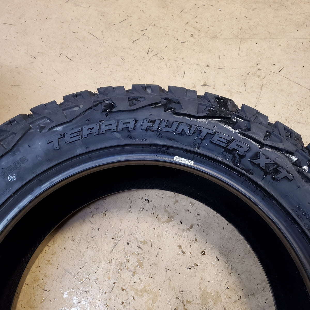 2 VENOM POWER TERRA HUNTER XT BSW LT 35 12.50 22 117R 10PLY TIRE TVPXT10