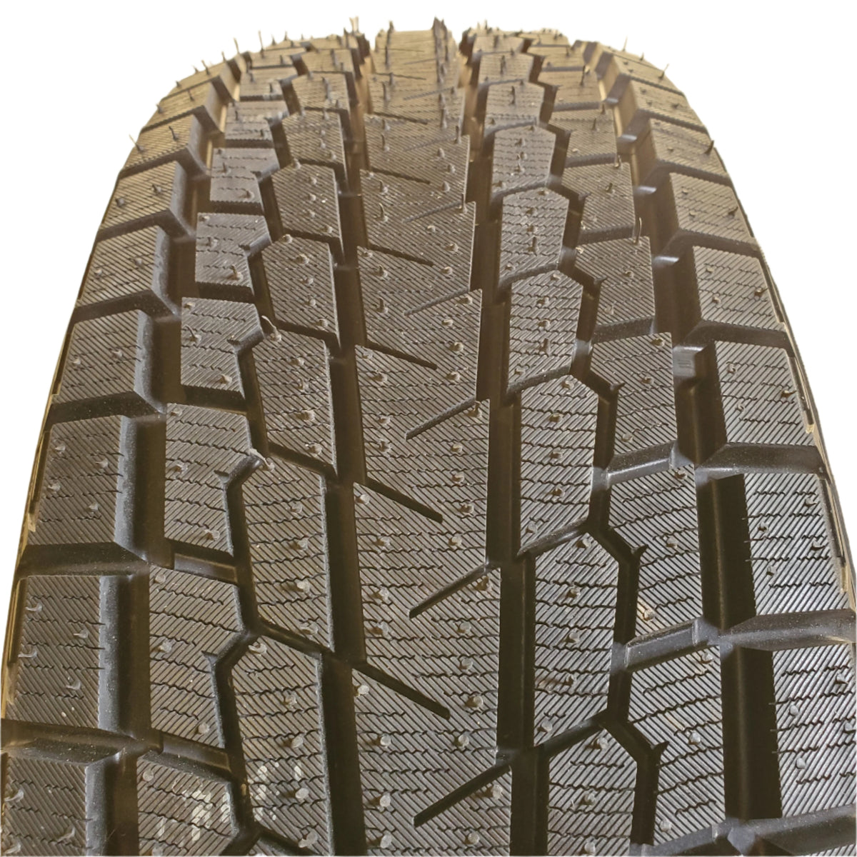 YOKOHAMA ICEGUARD GO75 STUDLESS BSW P 225 60 17 99T SNOW TIRE 110175104