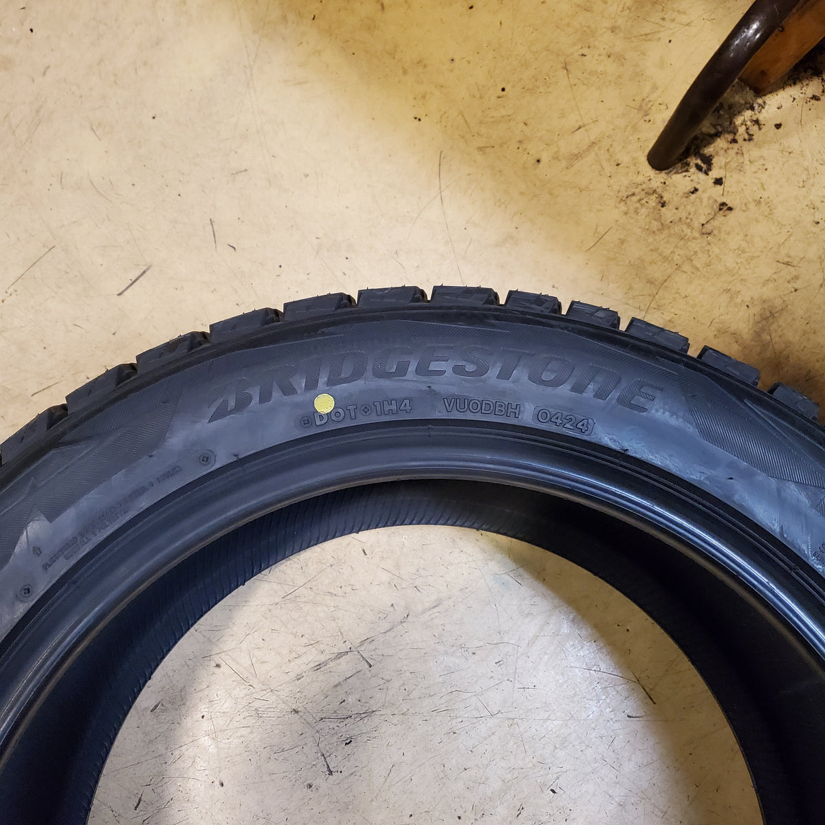 4 BRIDGESTONE BLIZZAK DM-V2 BSW P 255 50 19 107T XL WINTER TIRE 016066