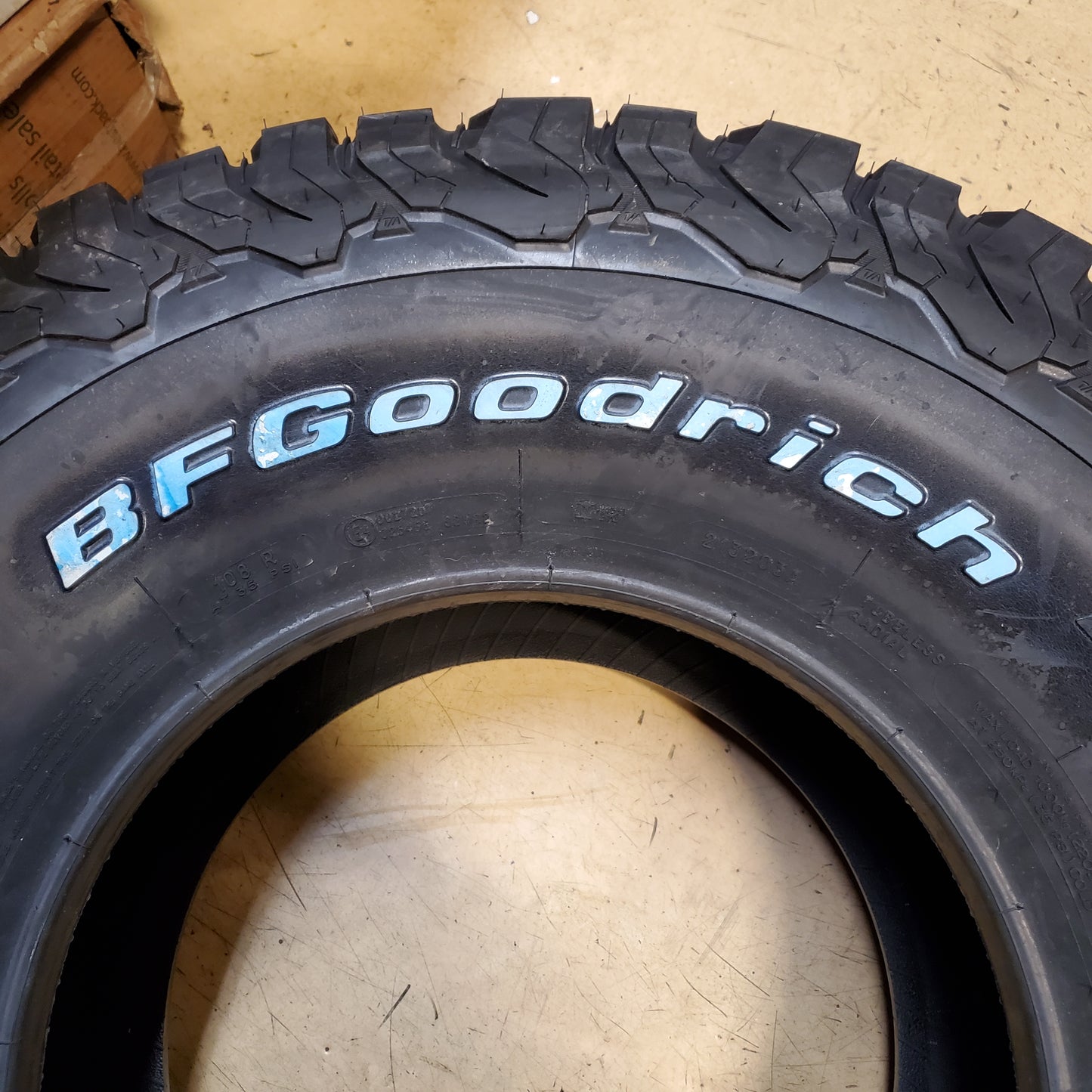 BFGOODRICH ALL-TERRAIN T/A KO2 RWL LT 33 12.5 15 108R 6PLY TIRE 37881