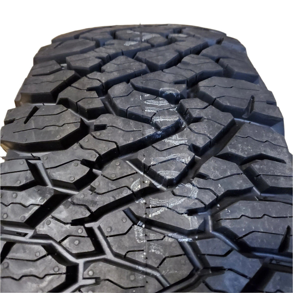 BFGOODRICH ALL-TERRAIN T/A KO3 BSW LT 285 75 16 126/123S 10PLY TIRE 15138