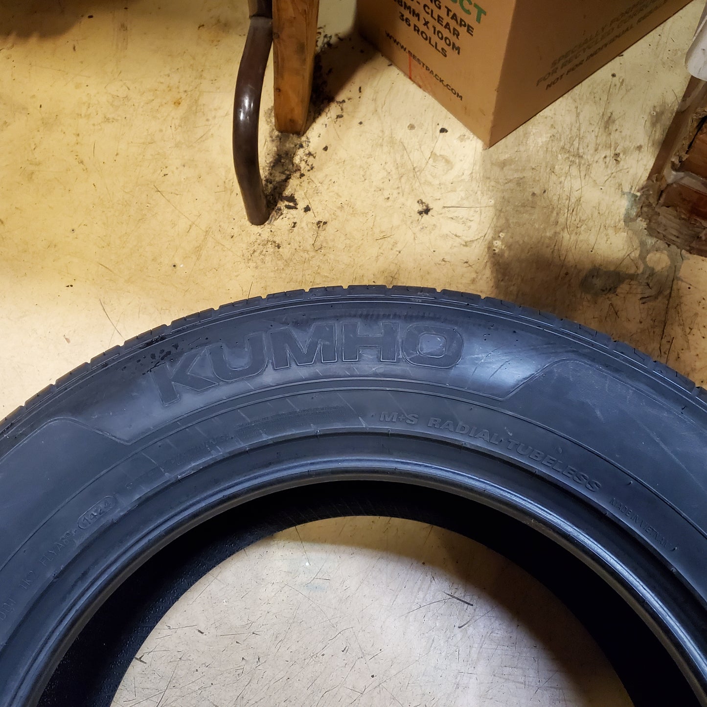 KUMHO CRUGEN HP27 BSW P 265 60 18 110V HIGHWAY TIRE 2346283