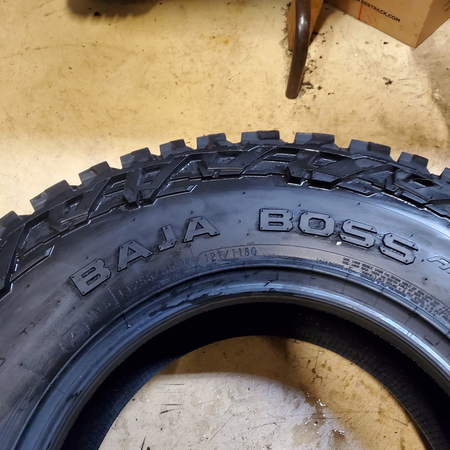 MICKEY THOMPSON BAJA BOSS A/T BSW LT 255 85 17 121/118Q 10 PLY TIRE 331030001