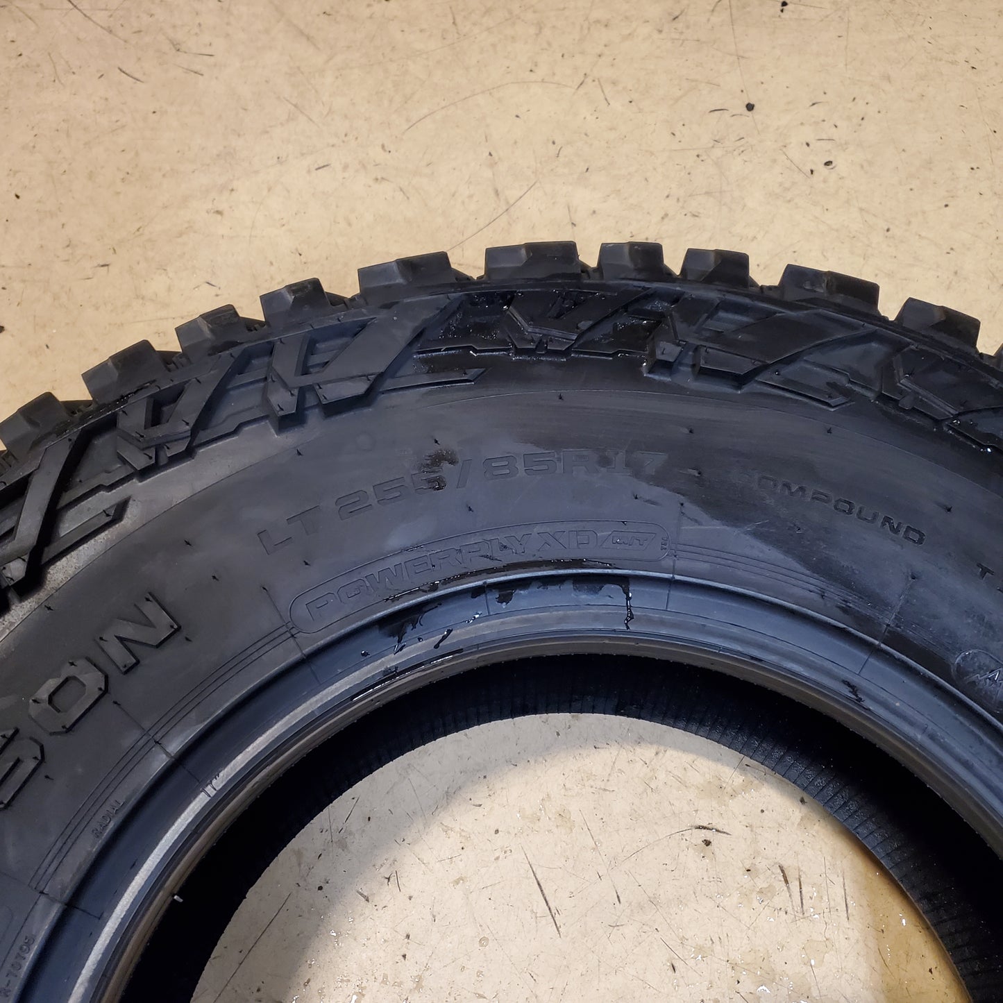 MICKEY THOMPSON BAJA BOSS A/T BSW LT 255 85 17 121/118Q 10 PLY TIRE 331030001