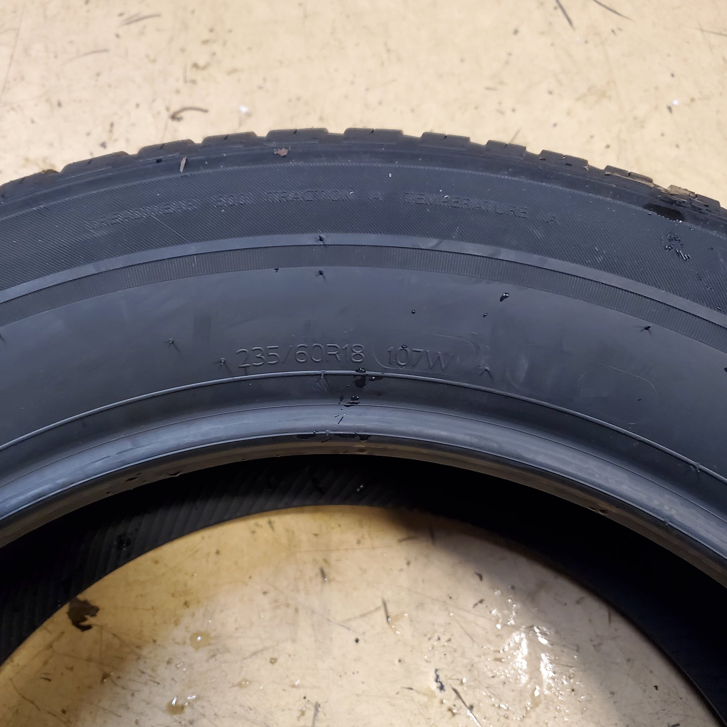 HANKOOK KINERGY 4S2 X BSW P 235 60 18 107W ALL WEATHER TIRE 1025471