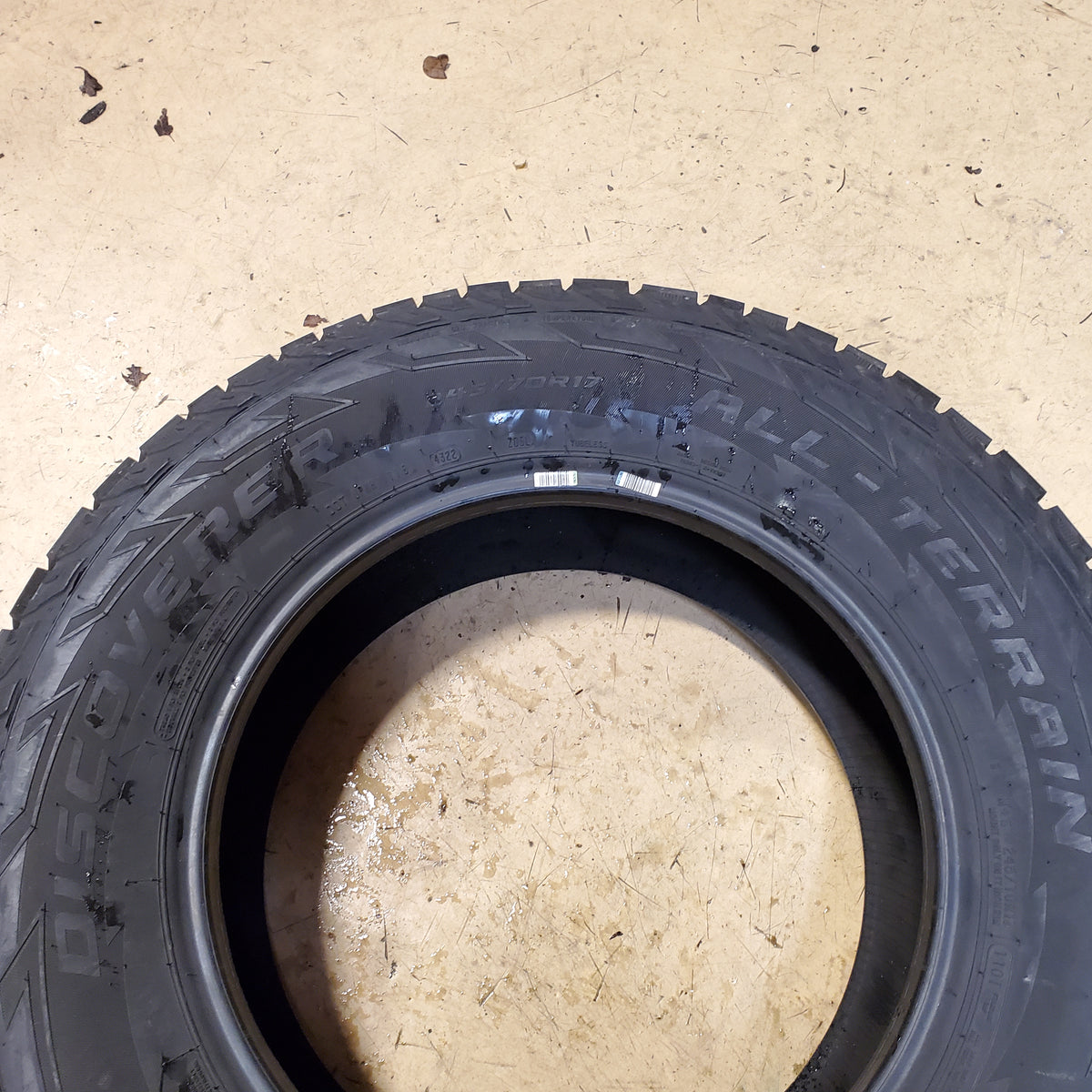 COOPER DISCOVERER ALL TERRAIN BSW P 245 70 17 110T SL  TIRE 171155017