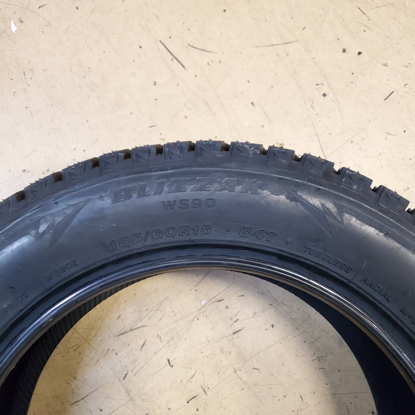 BRIDGESTONE BLIZZAK WS90 BSW P 185 60 15 84T WINTER TIRE 001167