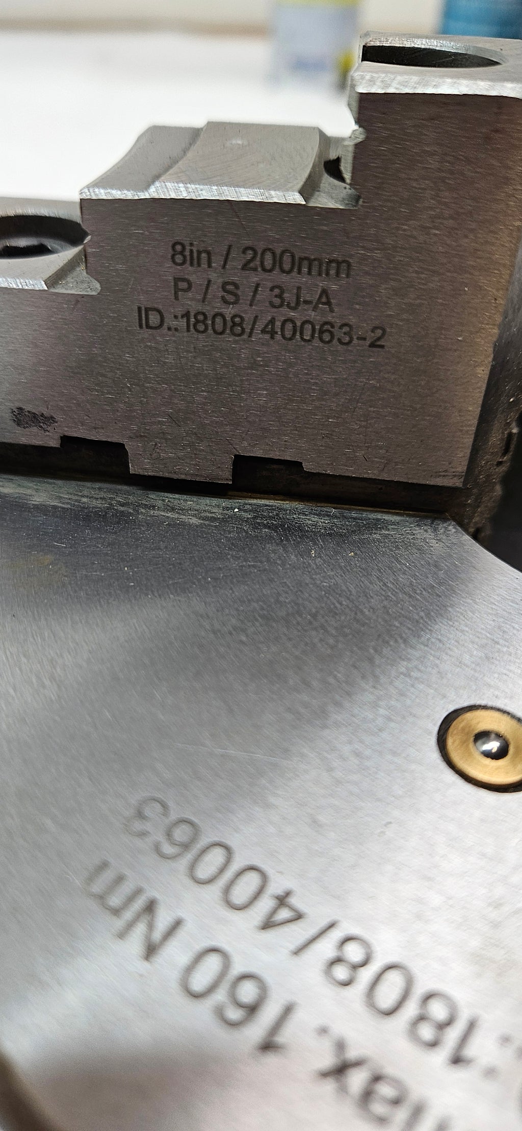 Hertel Manual Lathe Chuck: 8", 3 Jaws, Self-Centering 1808/40063