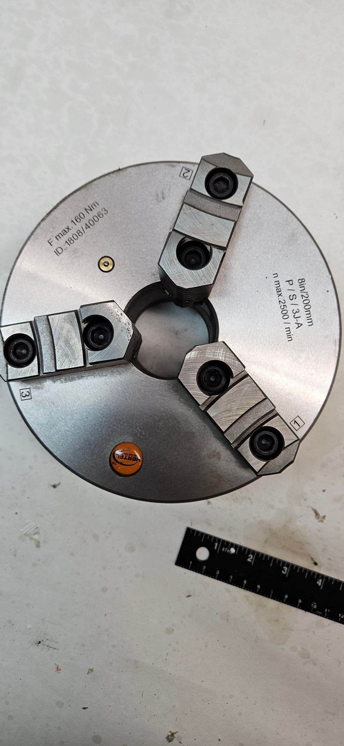 Hertel Manual Lathe Chuck: 8", 3 Jaws, Self-Centering 1808/40063