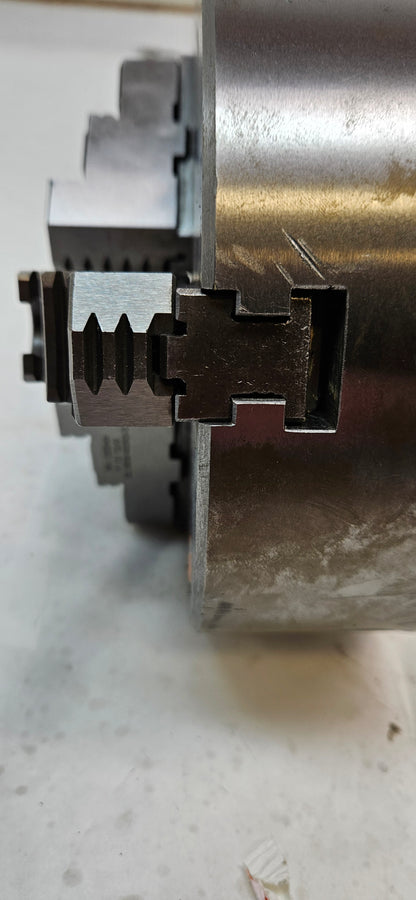Hertel Manual Lathe Chuck: 8", 3 Jaws, Self-Centering 1808/40063