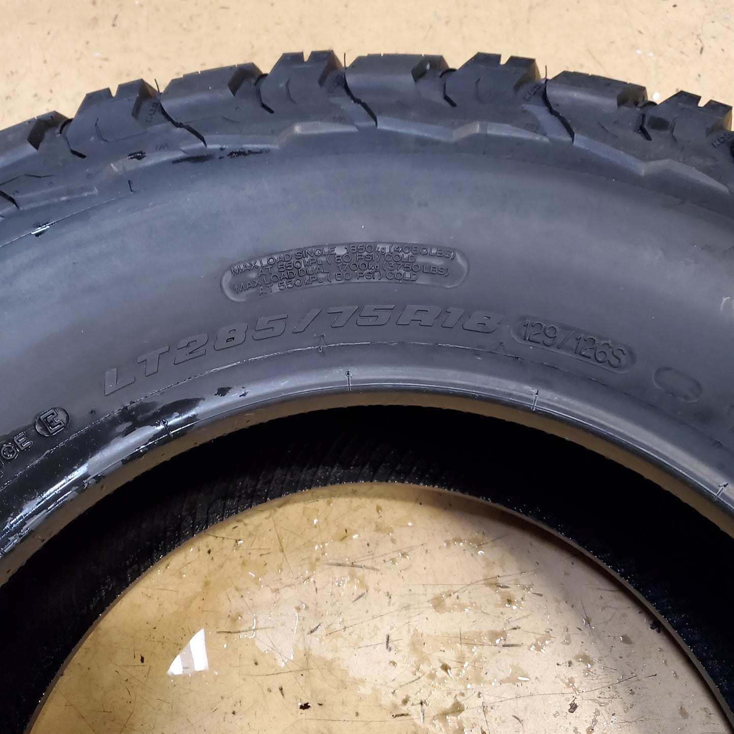 (KSL ONLY) 4 BFGOODRICH ALL-TERRAIN T/A KO3 RWL LT 285 75 18 129/126S 10 PLY TIRE 26189
