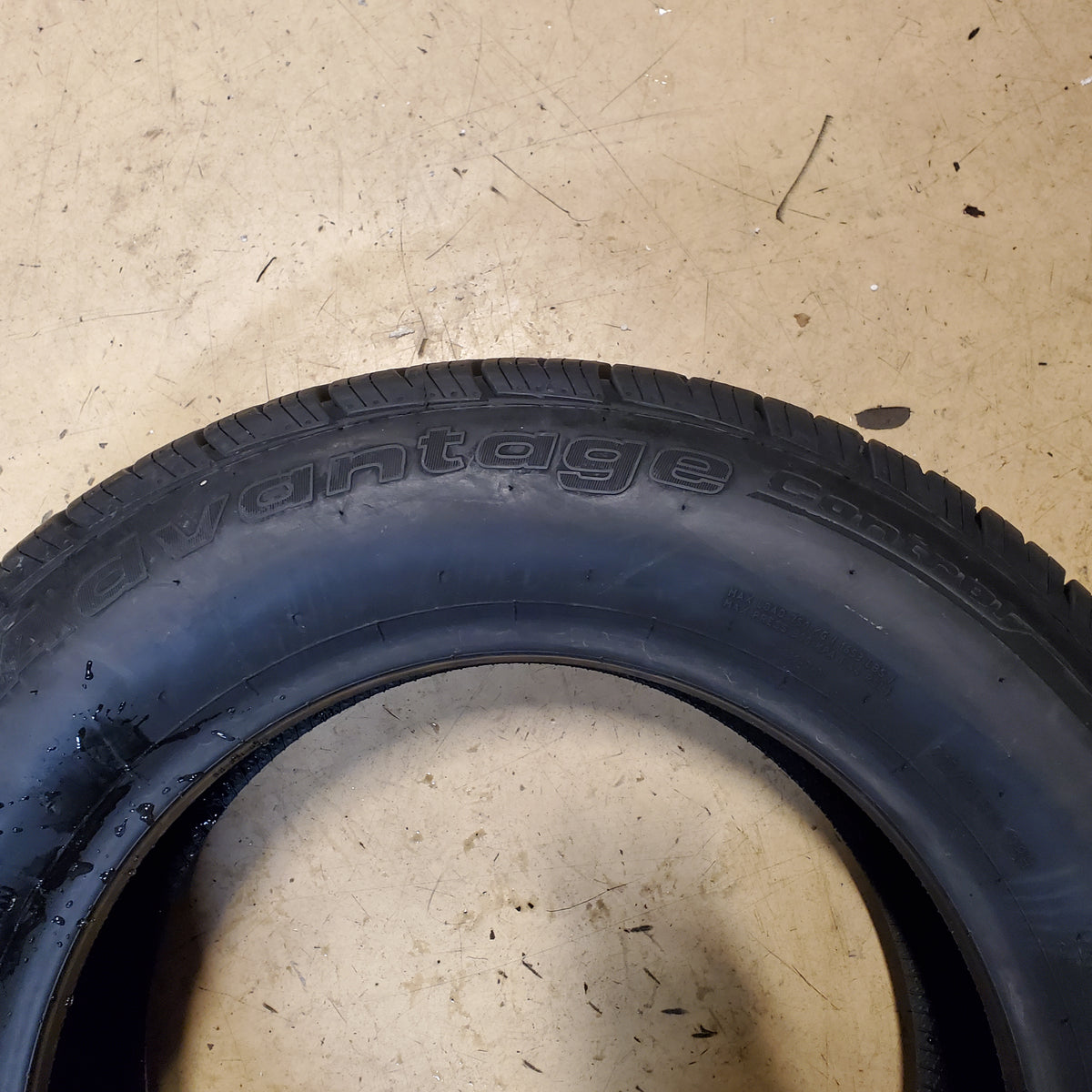 BFGOODRICH ADVANTAGE CONTROL BSW P 215 65 16 98H ALL SEASON TIRE 18477