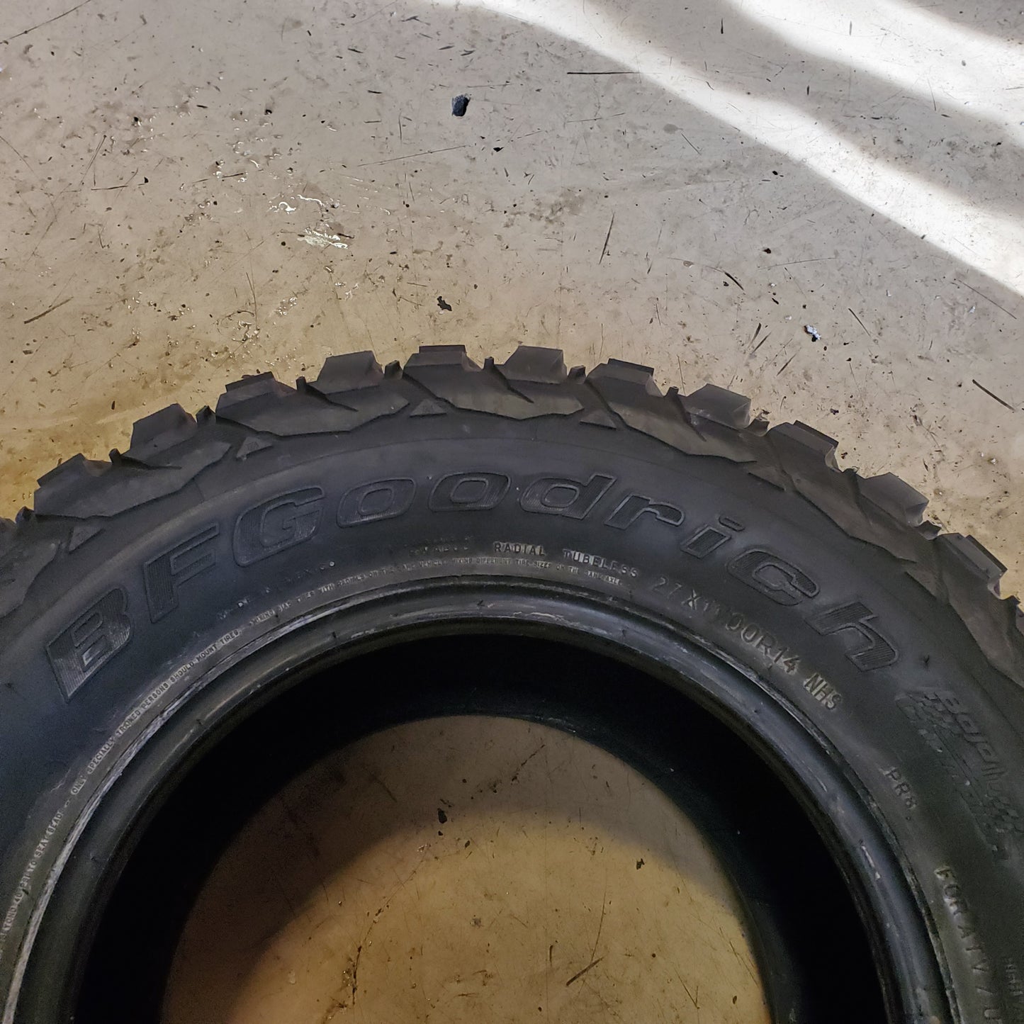BFGOODRICH MUD-TERRAIN T/A KM3 BSW 27 11 14 8PLY ATV/UTV TIRE 33323