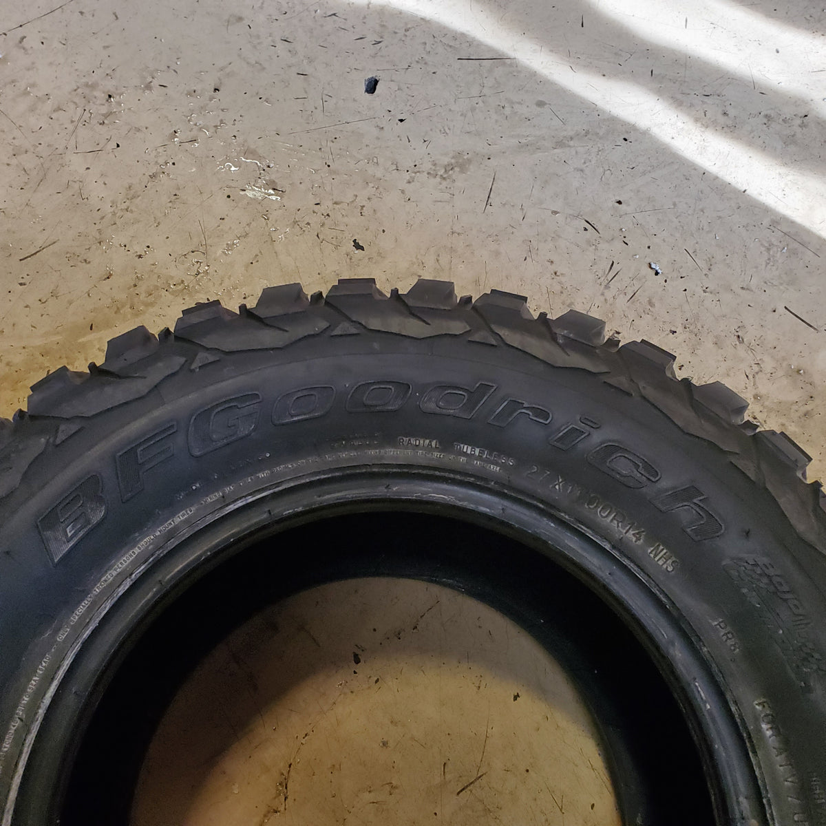 BFGOODRICH MUD-TERRAIN T/A KM3 BSW 27 11 14 8PLY ATV/UTV TIRE 33323
