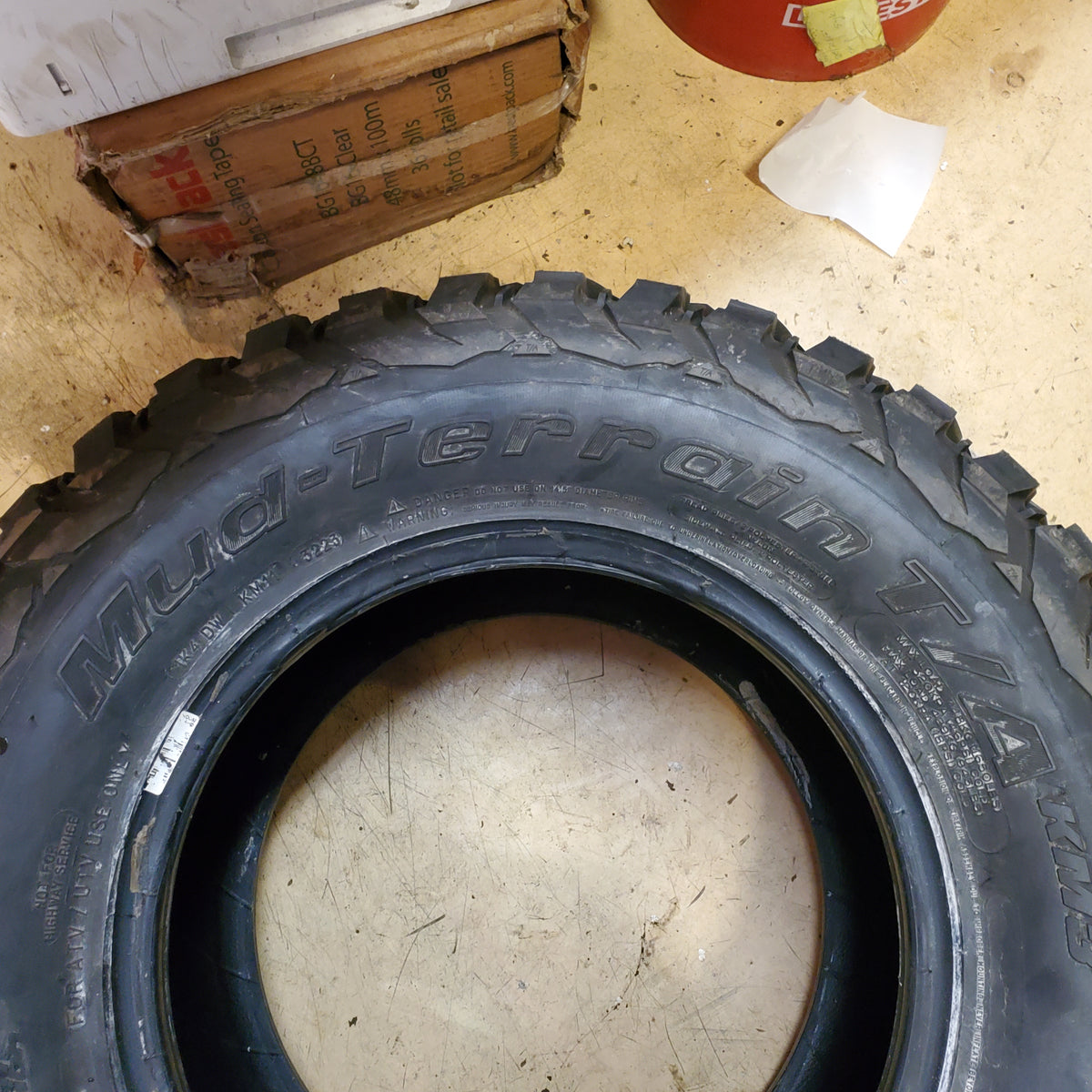 BFGOODRICH MUD-TERRAIN T/A KM3 BSW 27 11 14 8PLY ATV/UTV TIRE 33323