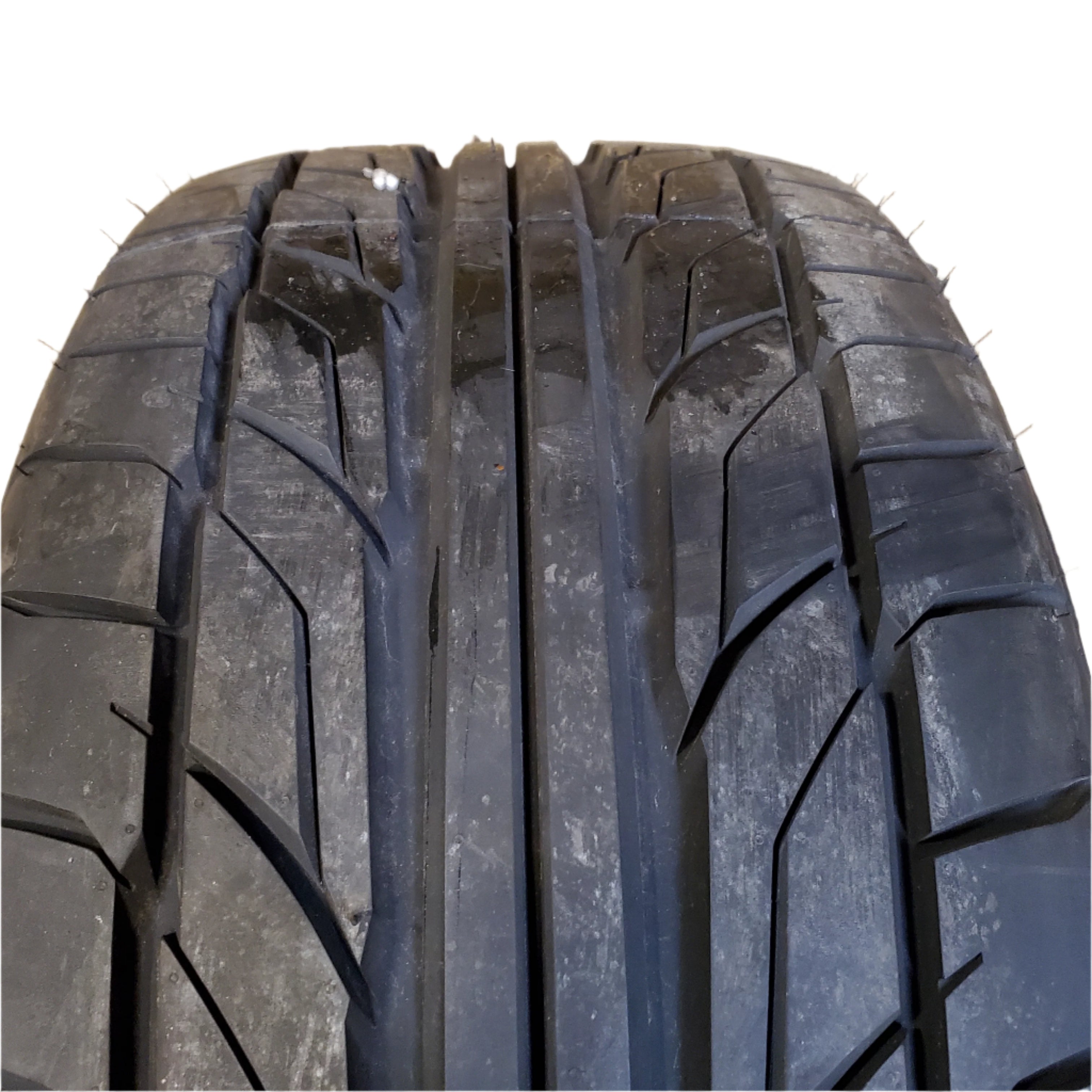 NITTO NT555 G2 BSW P 235 40 18 95W XL UHP TIRE 211410
