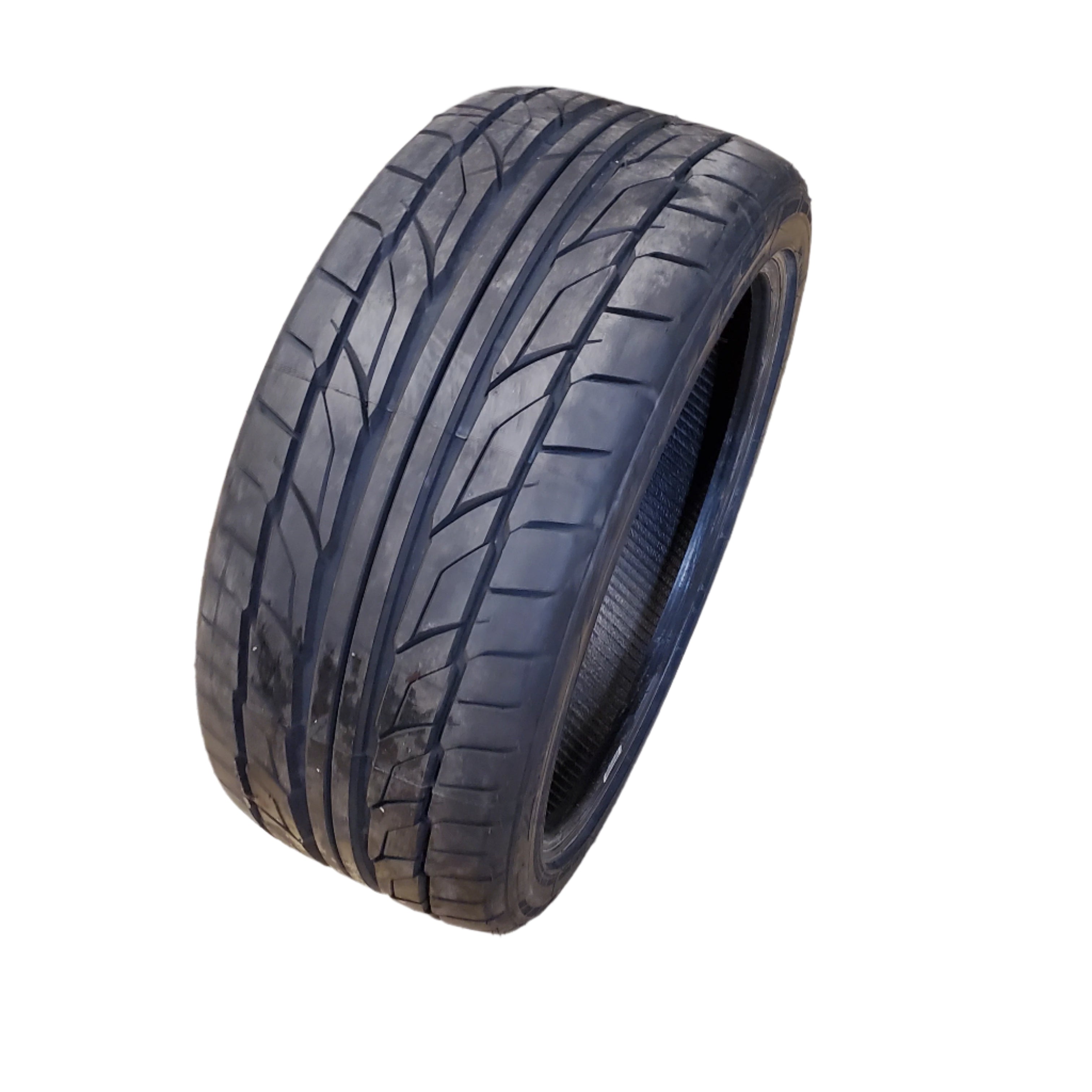 NITTO NT555 G2 BSW P 235 40 18 95W XL UHP TIRE 211410