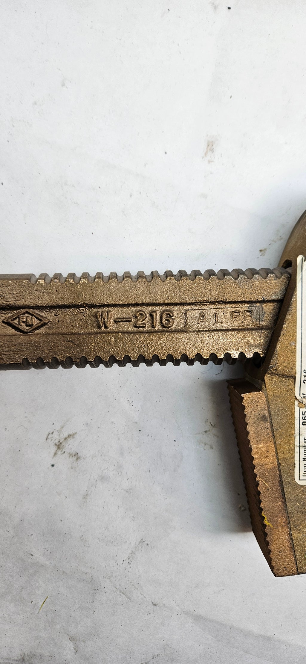 AMPCO SAFETY TOOLS BRONZE PIPE WRENCH, NON-SPARKING, NON-MAGNETIC, CORROSION RESISTANT, 48" OAL W-216