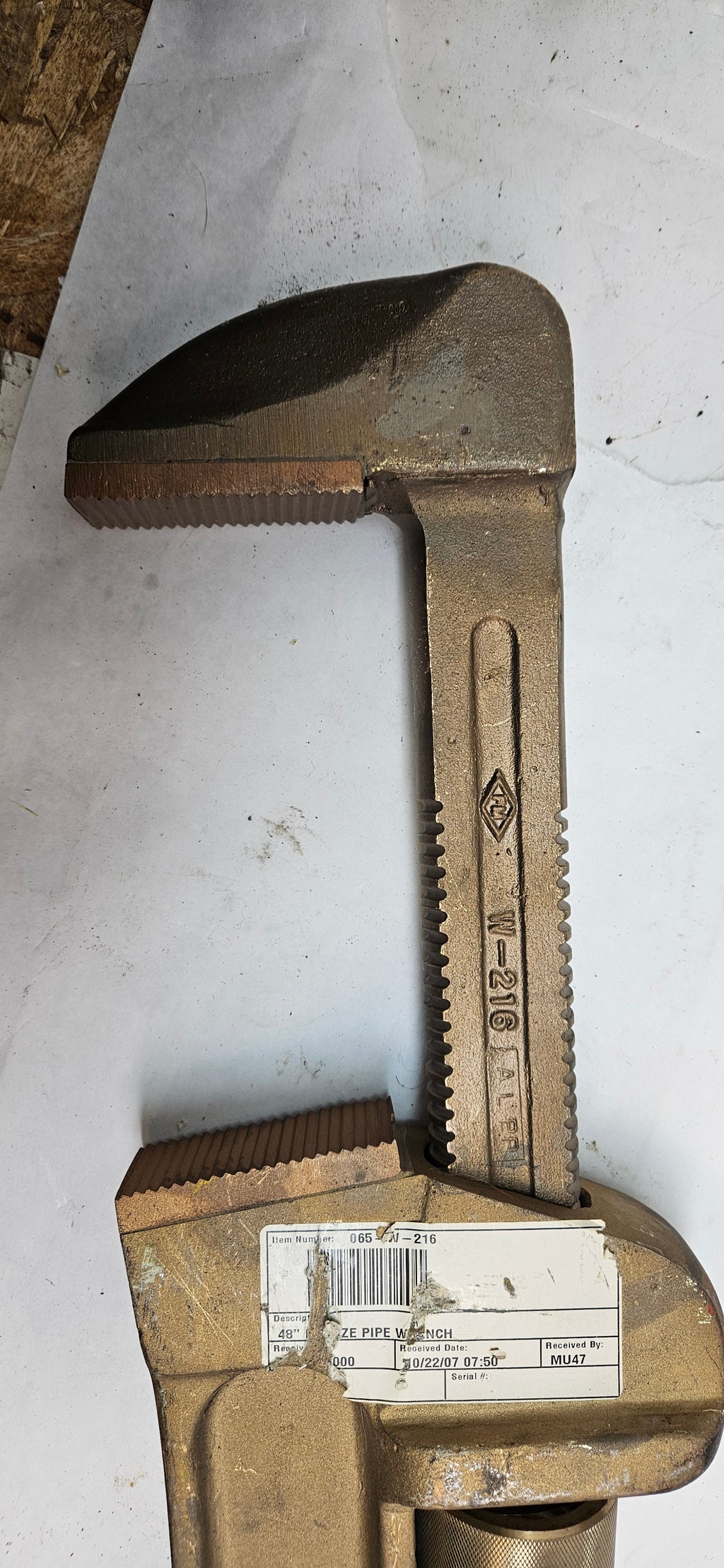 AMPCO SAFETY TOOLS BRONZE PIPE WRENCH, NON-SPARKING, NON-MAGNETIC, CORROSION RESISTANT, 48" OAL W-216
