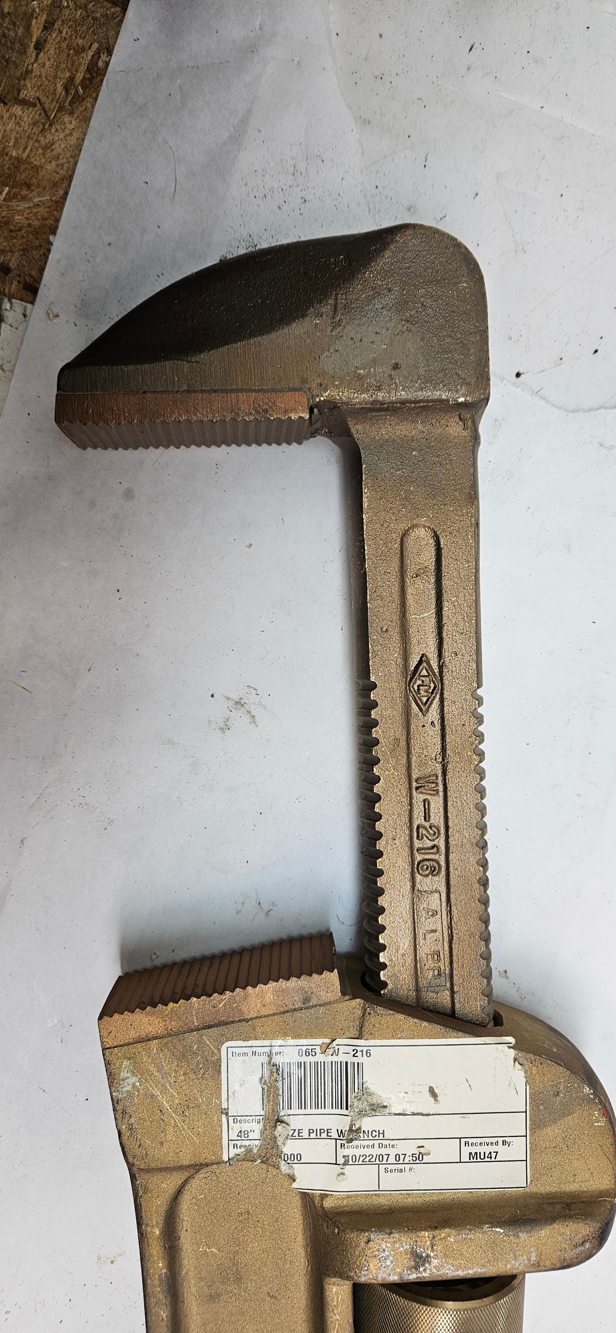AMPCO SAFETY TOOLS BRONZE PIPE WRENCH, NON-SPARKING, NON-MAGNETIC, CORROSION RESISTANT, 48" OAL W-216