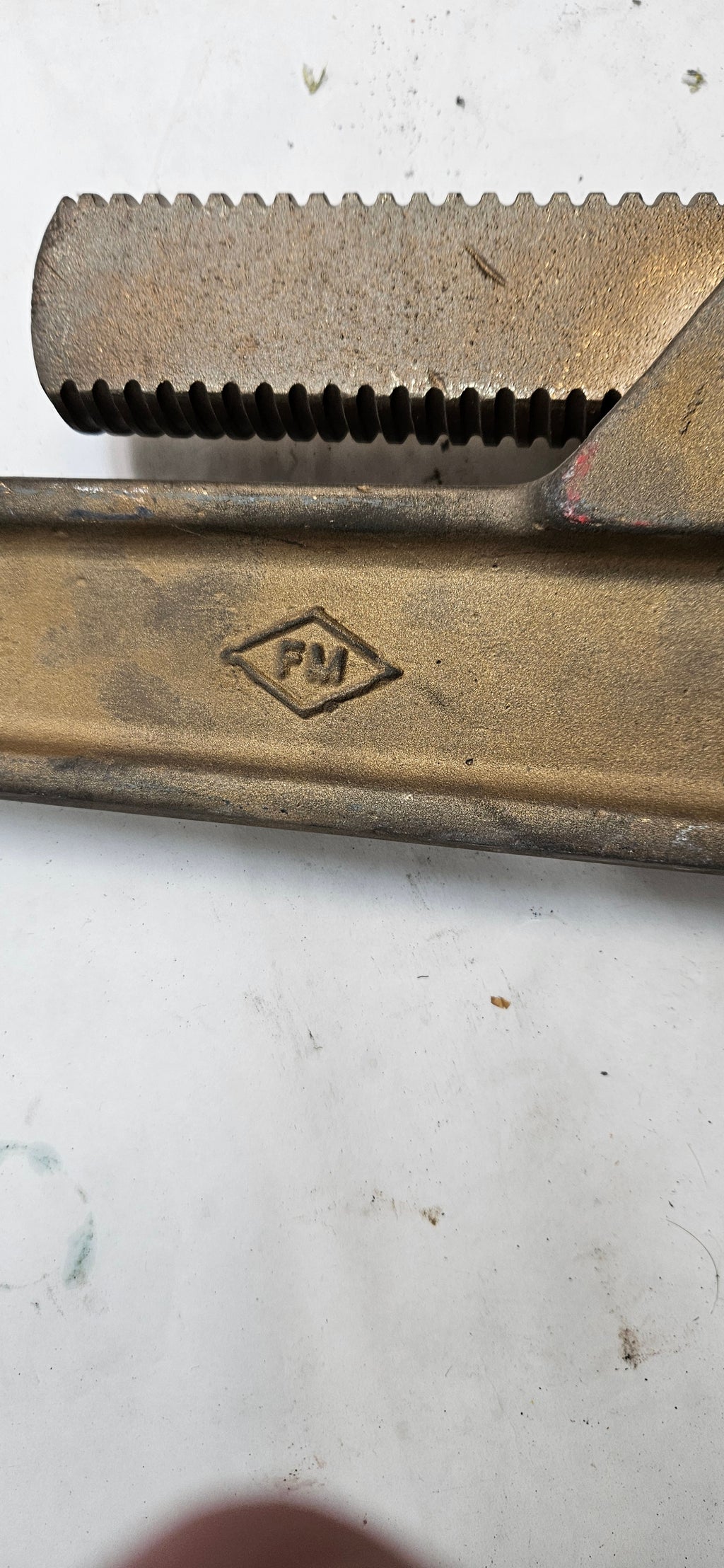 AMPCO SAFETY TOOLS BRONZE PIPE WRENCH, NON-SPARKING, NON-MAGNETIC, CORROSION RESISTANT, 48" OAL W-216