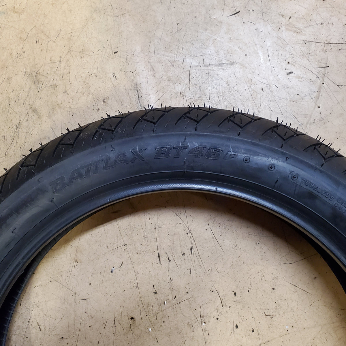 BRIDGESTONE BATTLAX BT46 100 90 16 54H FRONT MOTORCYCLE TIRE 12325