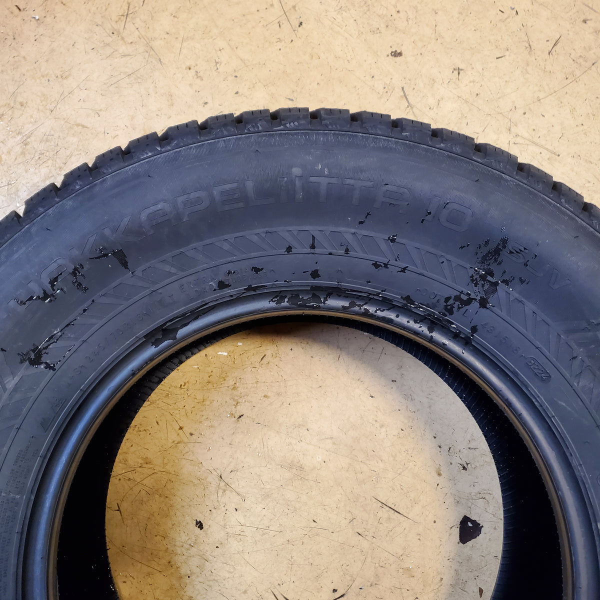 NOKIAN HAKKAPELIITTA 10 SUV STUDDED BSW P 245 70 16 111T XL WINTER TIRE TS32470