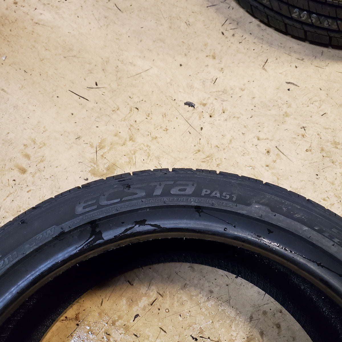 KUMHO ECSTA PA51 BSW P 225 40 18 92W ALL SEASON TIRE 2244723