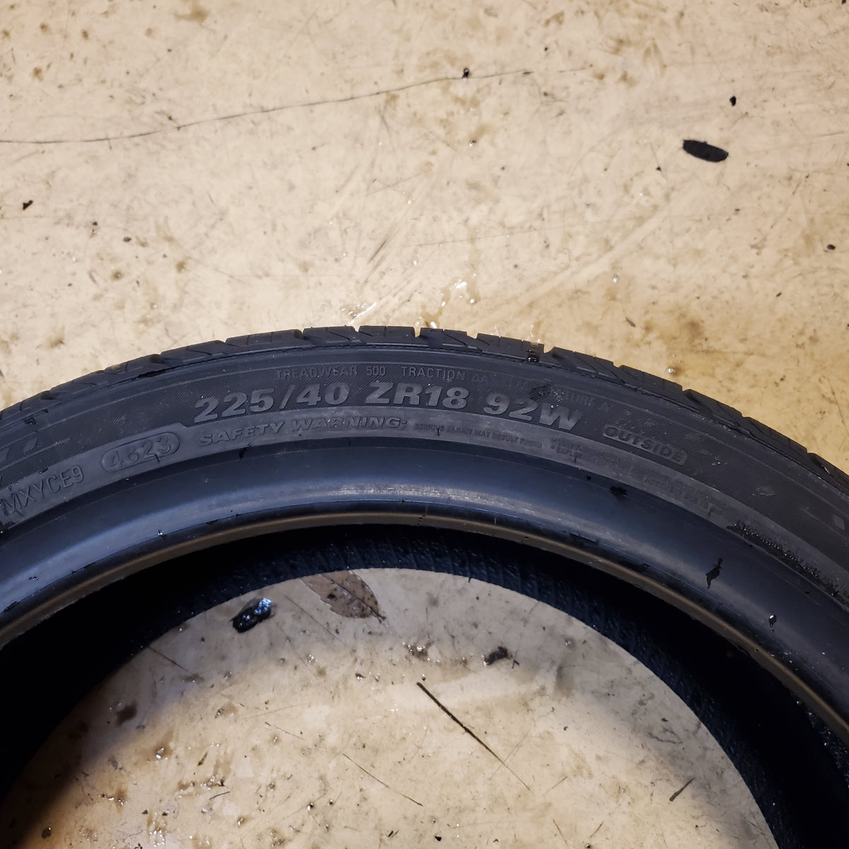 KUMHO ECSTA PA51 BSW P 225 40 18 92W ALL SEASON TIRE 2244723