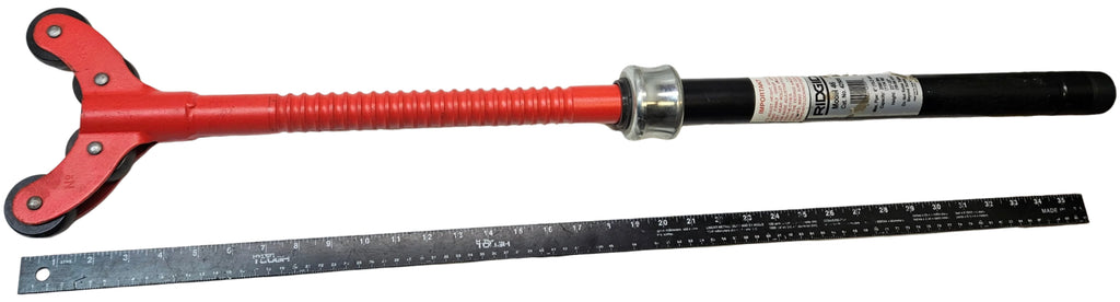 RIDGID MODEL 46 42505 ADJUSTABLE PIPE SUPPORT (DOESN'T INCLUDE BASE) B