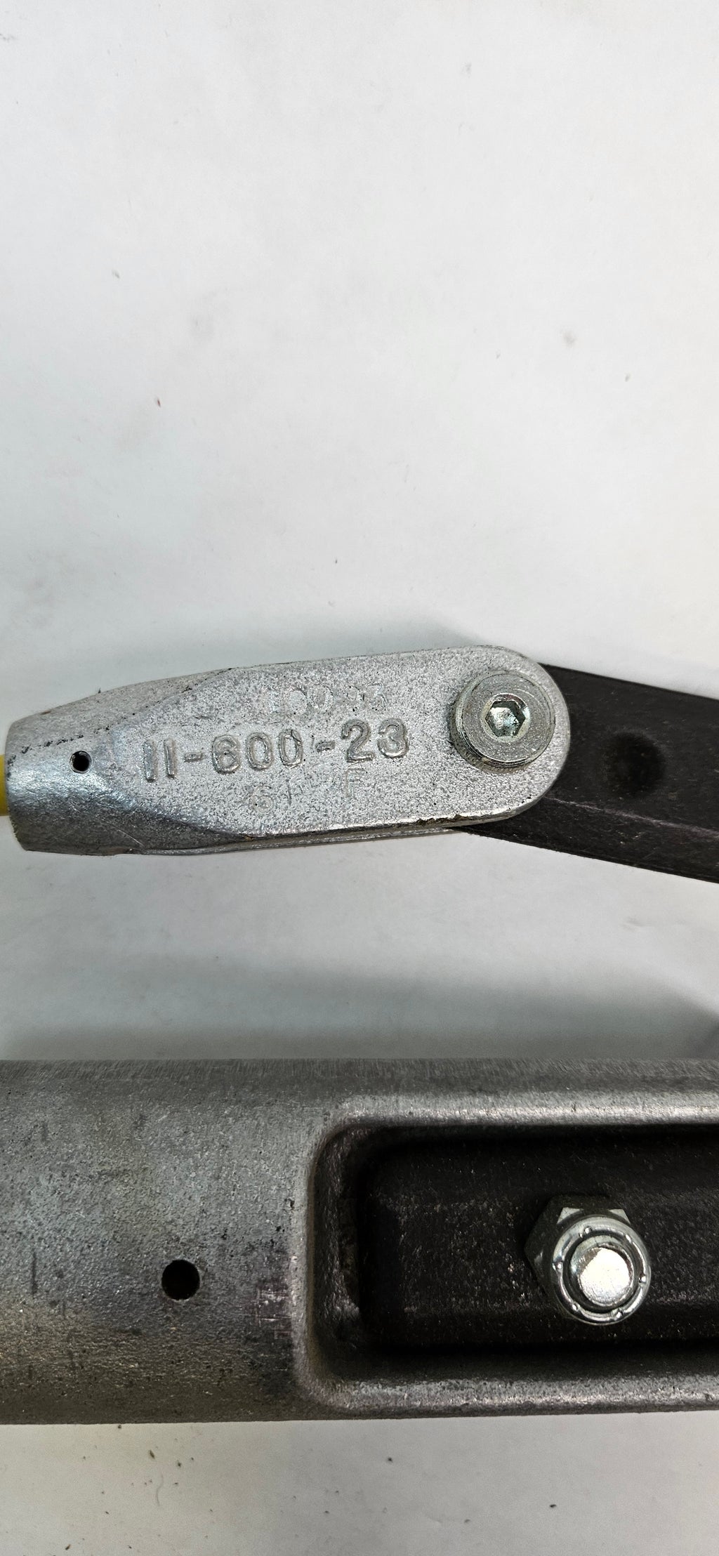 HASTINGS FIBERGLASS RATCHET CUTTER WITH ACSR CUTTER HEAD, 6 FT 11 006 (A)
