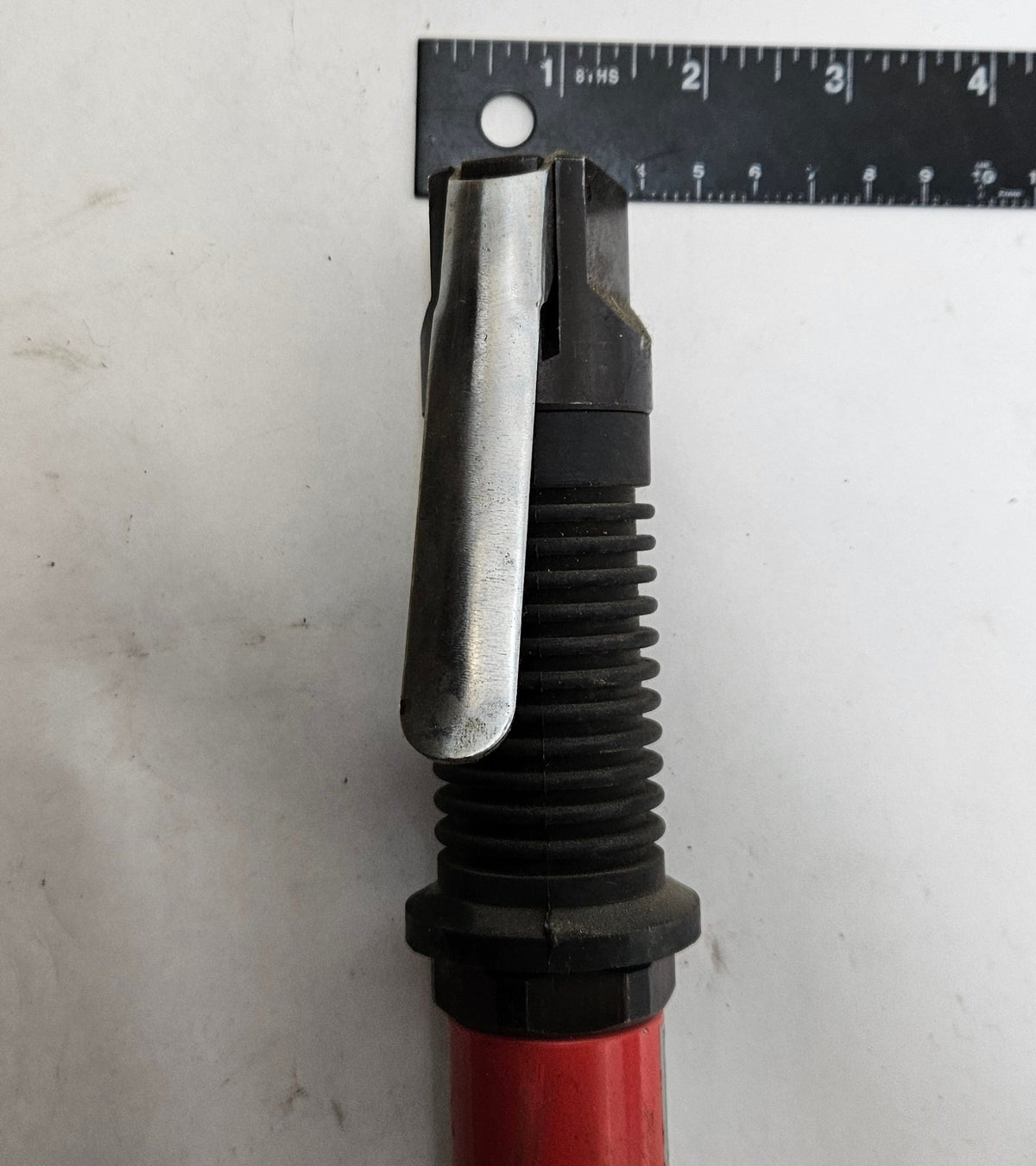 CENTRAL PNEUMATIC AIR LONG REACH SCRAPER 37073 (MISSING SCRAPER)