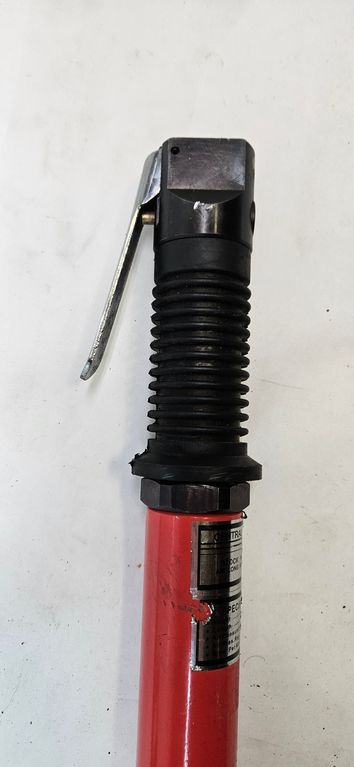 CENTRAL PNEUMATIC AIR LONG REACH SCRAPER 37073 (MISSING SCRAPER)
