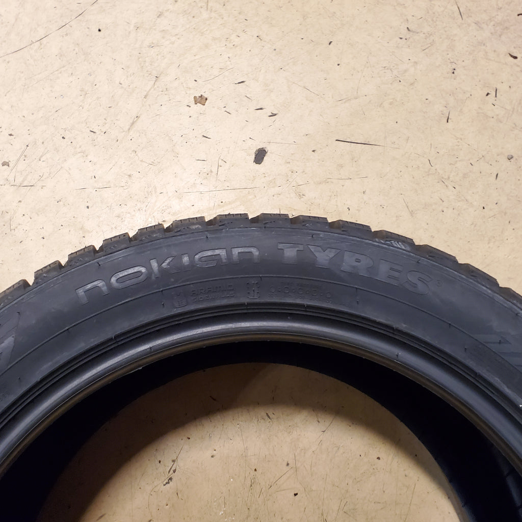 NOKIAN HAKKAPELIITTA 10 STUDDED BSW P 255 45 19 104T XL WINTER TIRE TS32496