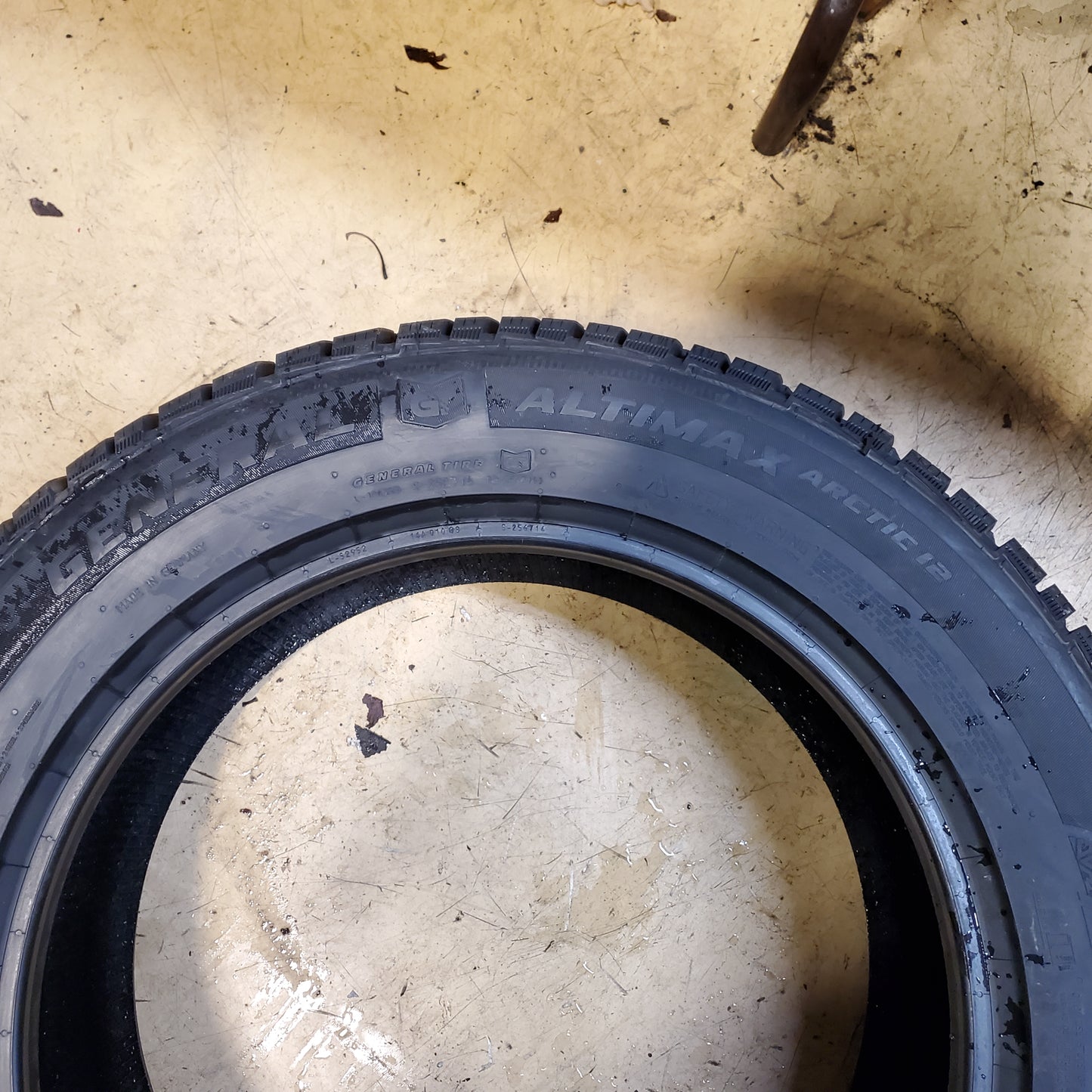 GENERAL ALTIMAX ARCTIC 12 BSW P 225 60 18 104T XL WINTER TIRE 15503180000