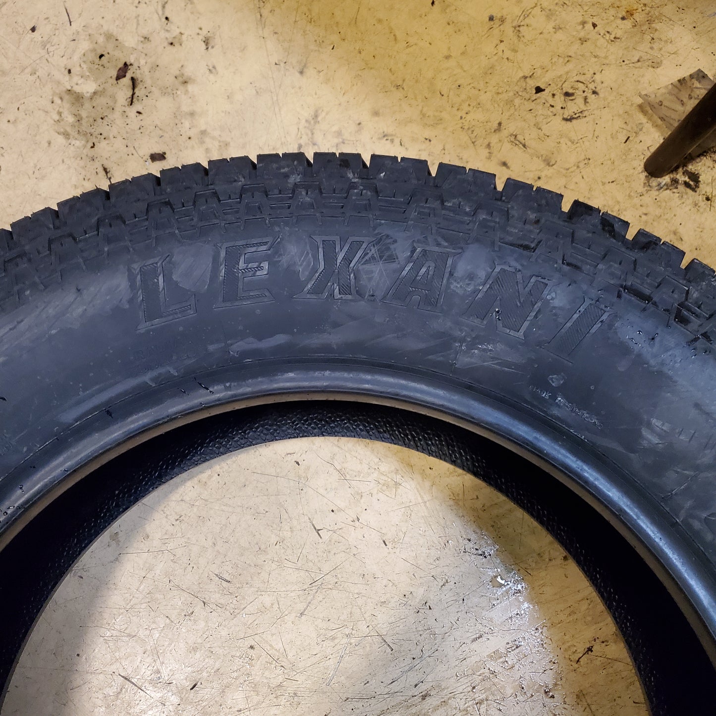 LEXANI TERRAIN BEAST AT BSW LT 275 65 20 126/123S 10PLY ALL TERRAIN TIRE LXSTAT2065010